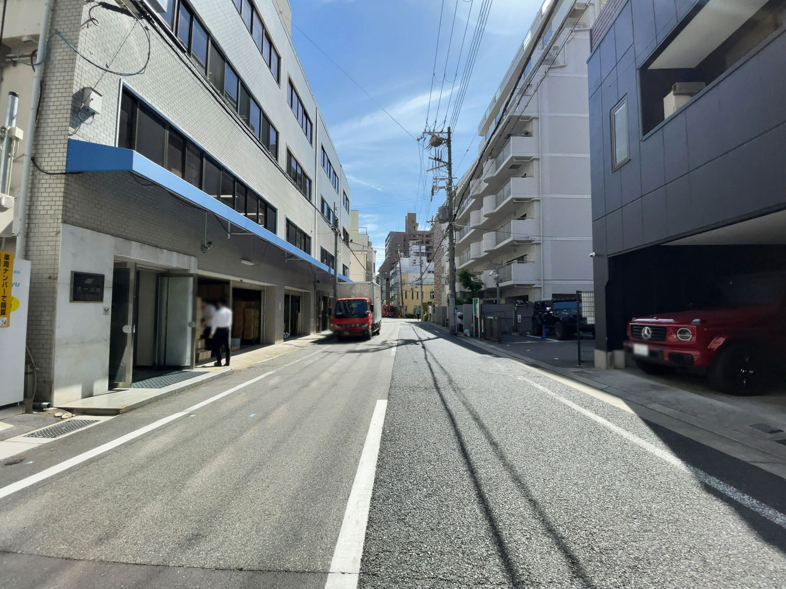 元町アーバンライフ前面の通り
