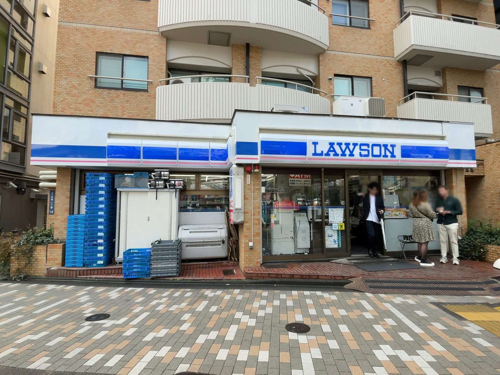 斜め向かいのローソン Ｈ広尾一丁目店