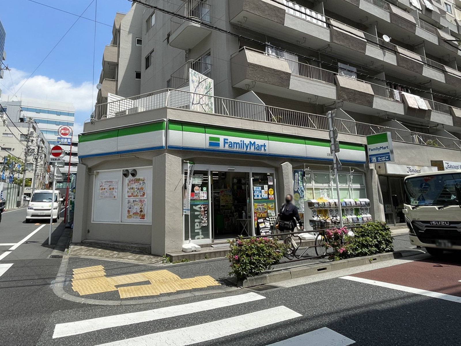 並びのファミリーマート 文京本郷店