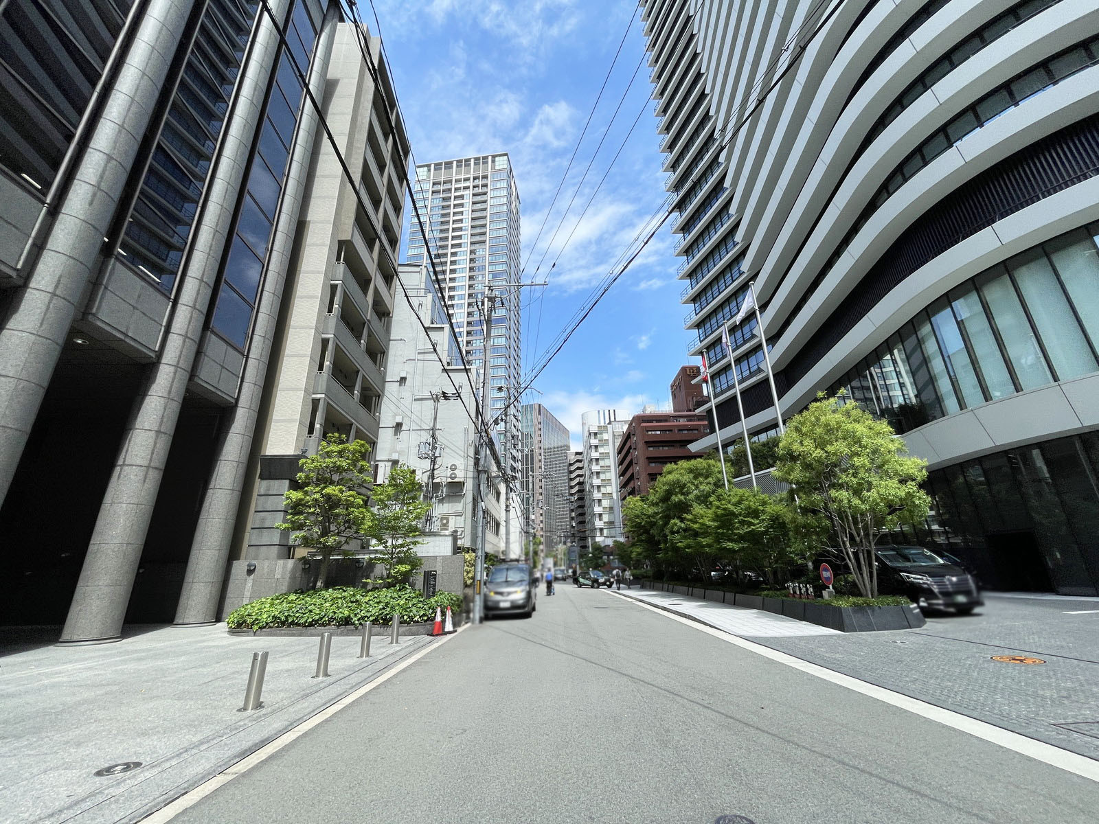 JRWD堂島タワー前面の通り