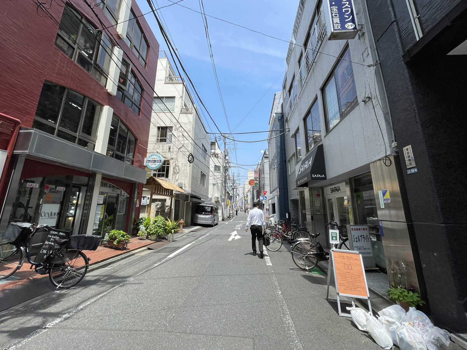 後藤ビル前面のルビーストリート