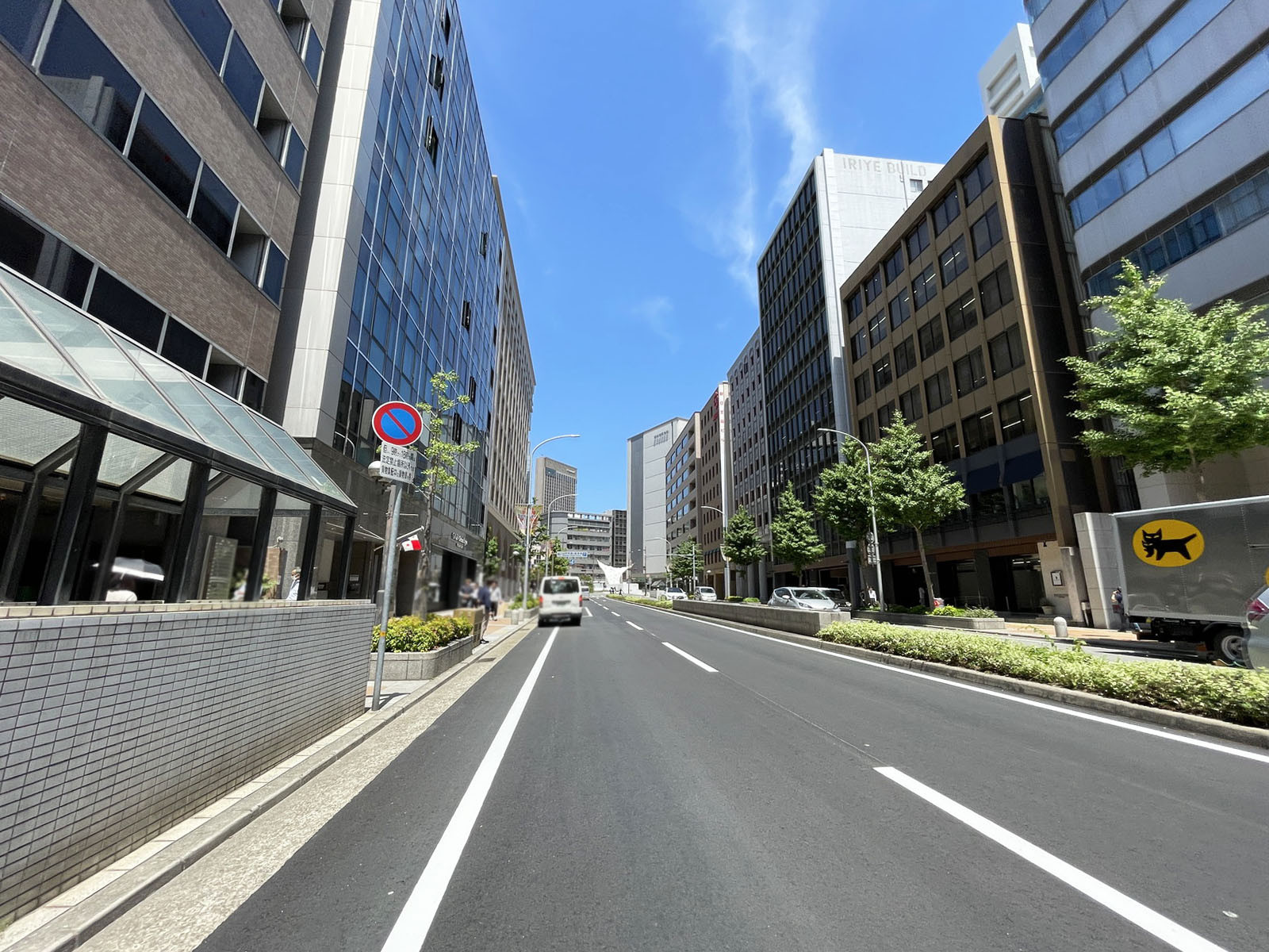 神戸京町71ビル前面の通り