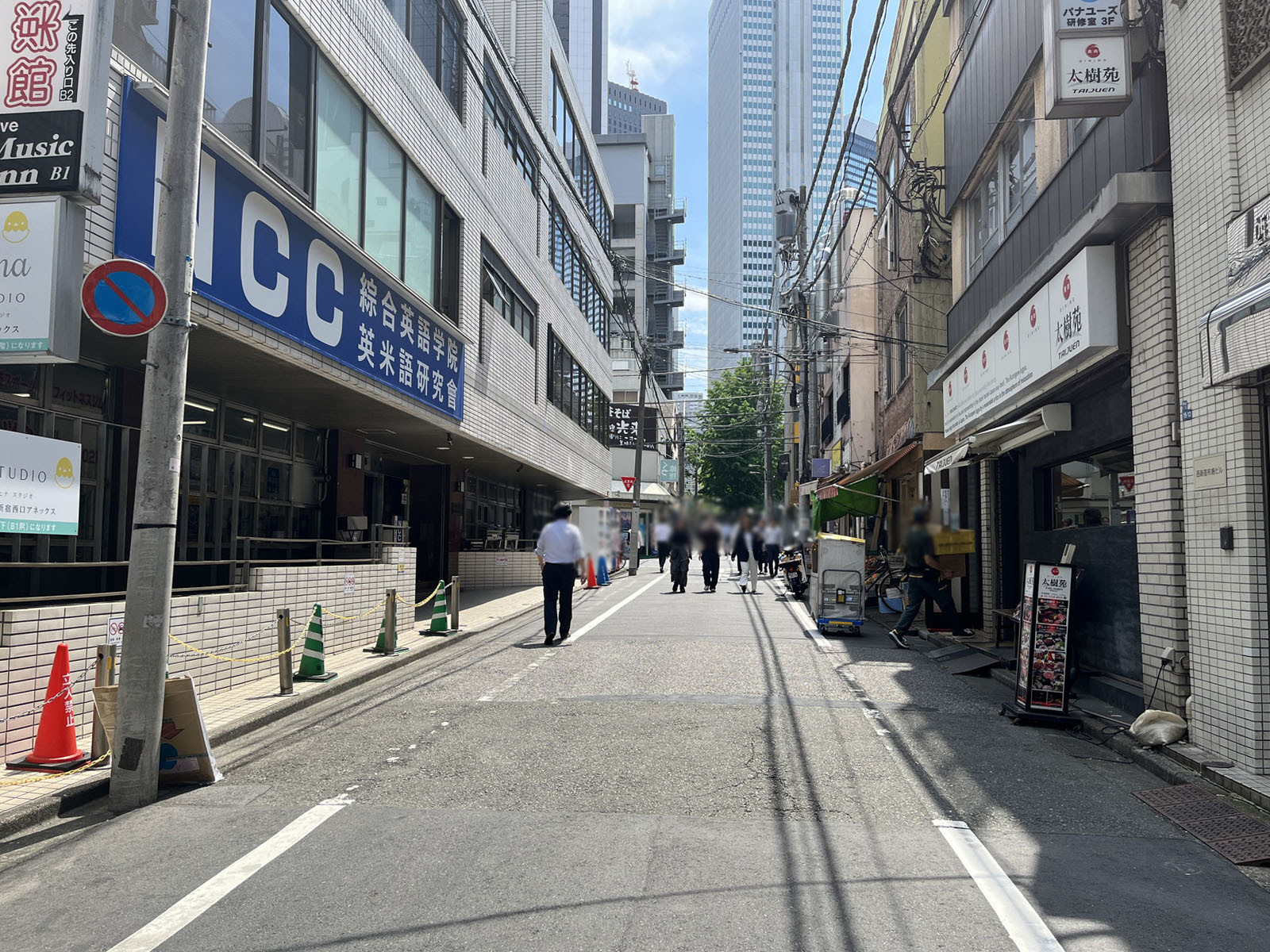 YS第一ビル前面の通り
