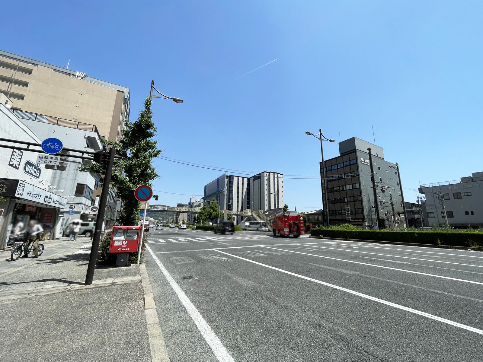 グランディム京都烏丸五条前面の通り