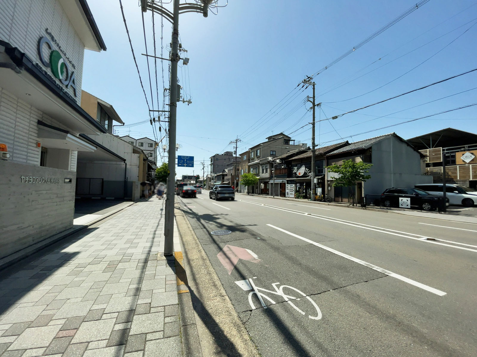 第2キョートビル前面の通り