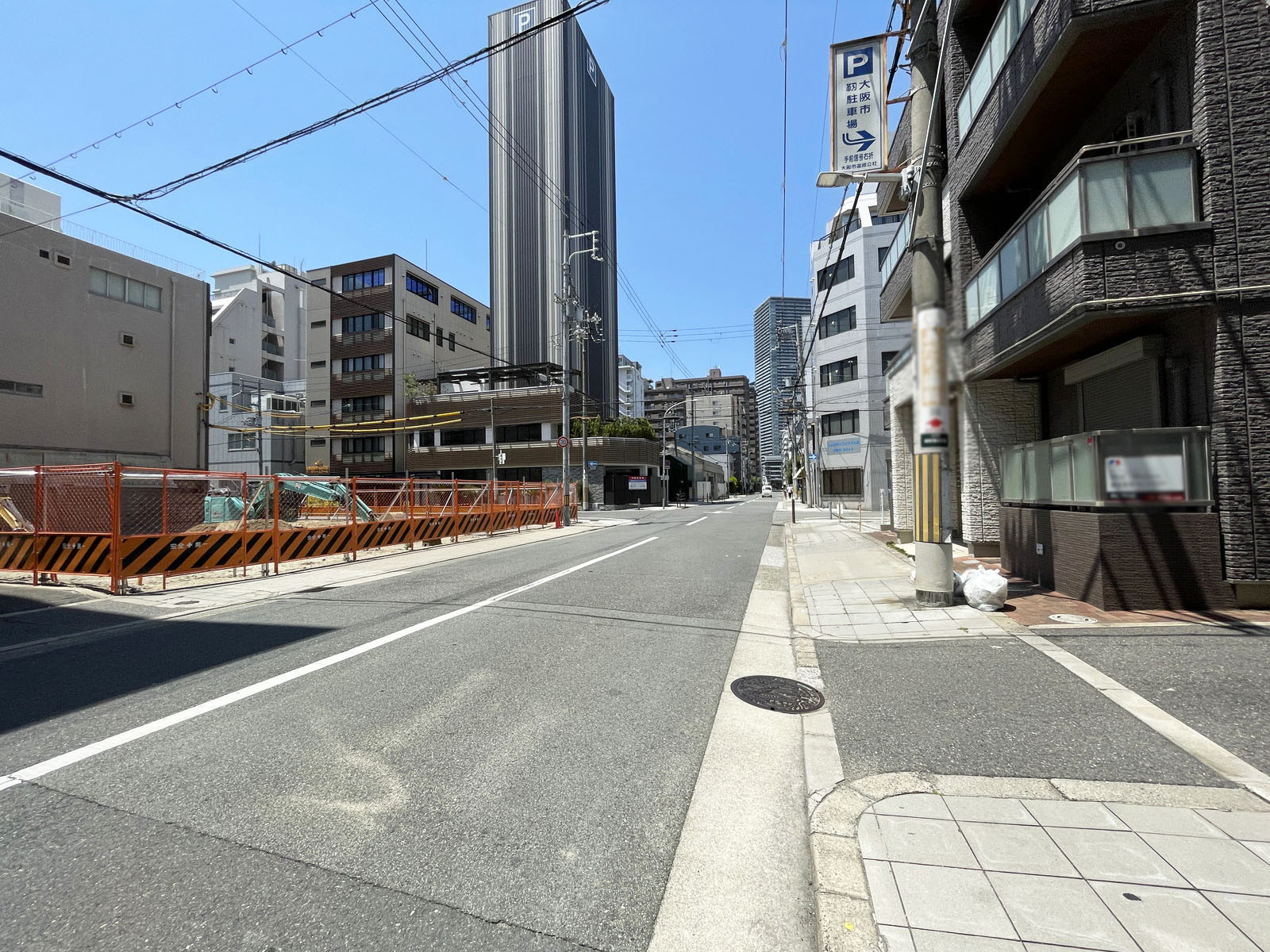 ALFA COURT前面の通り