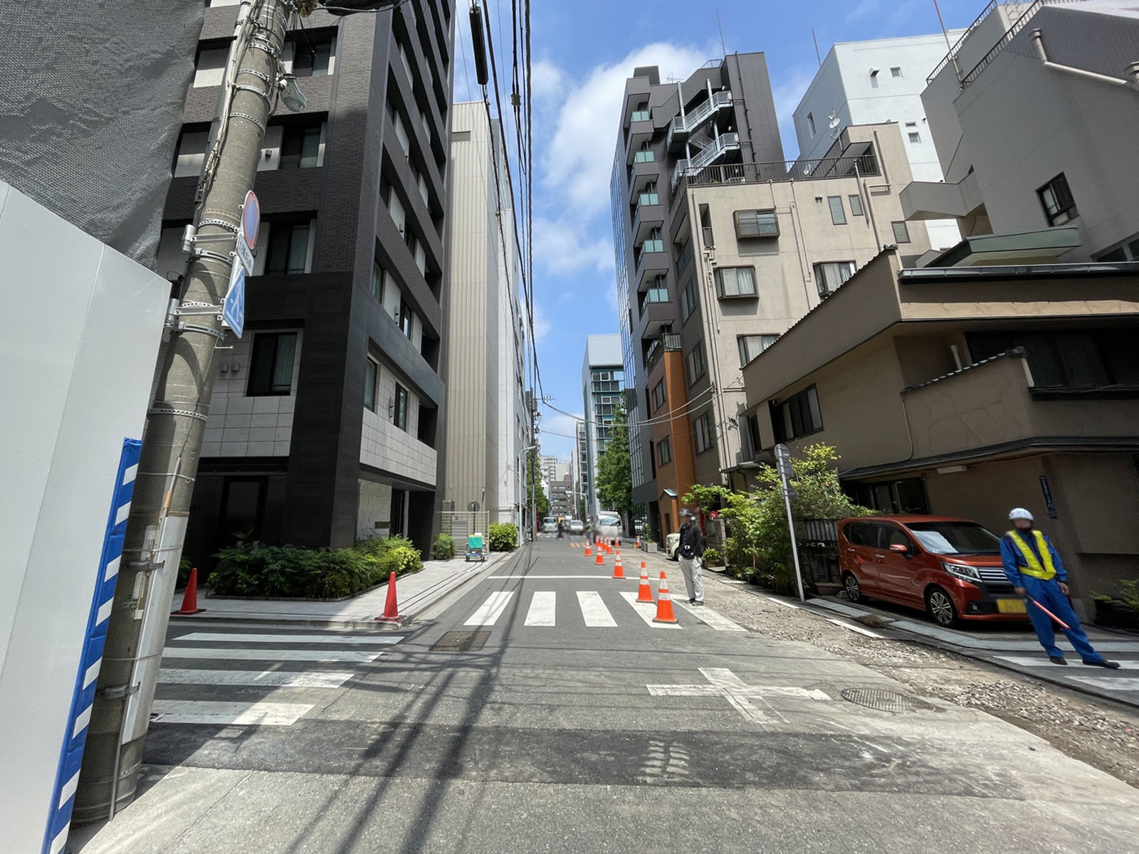 河合ビル前面の通り