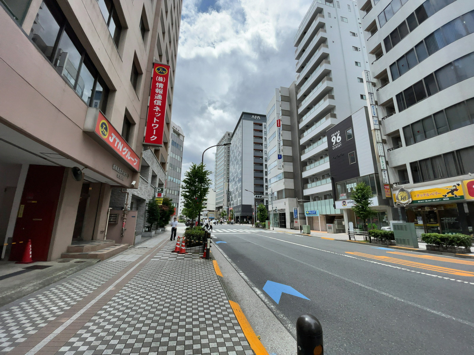 住友生命蒲田ビル前面の通り