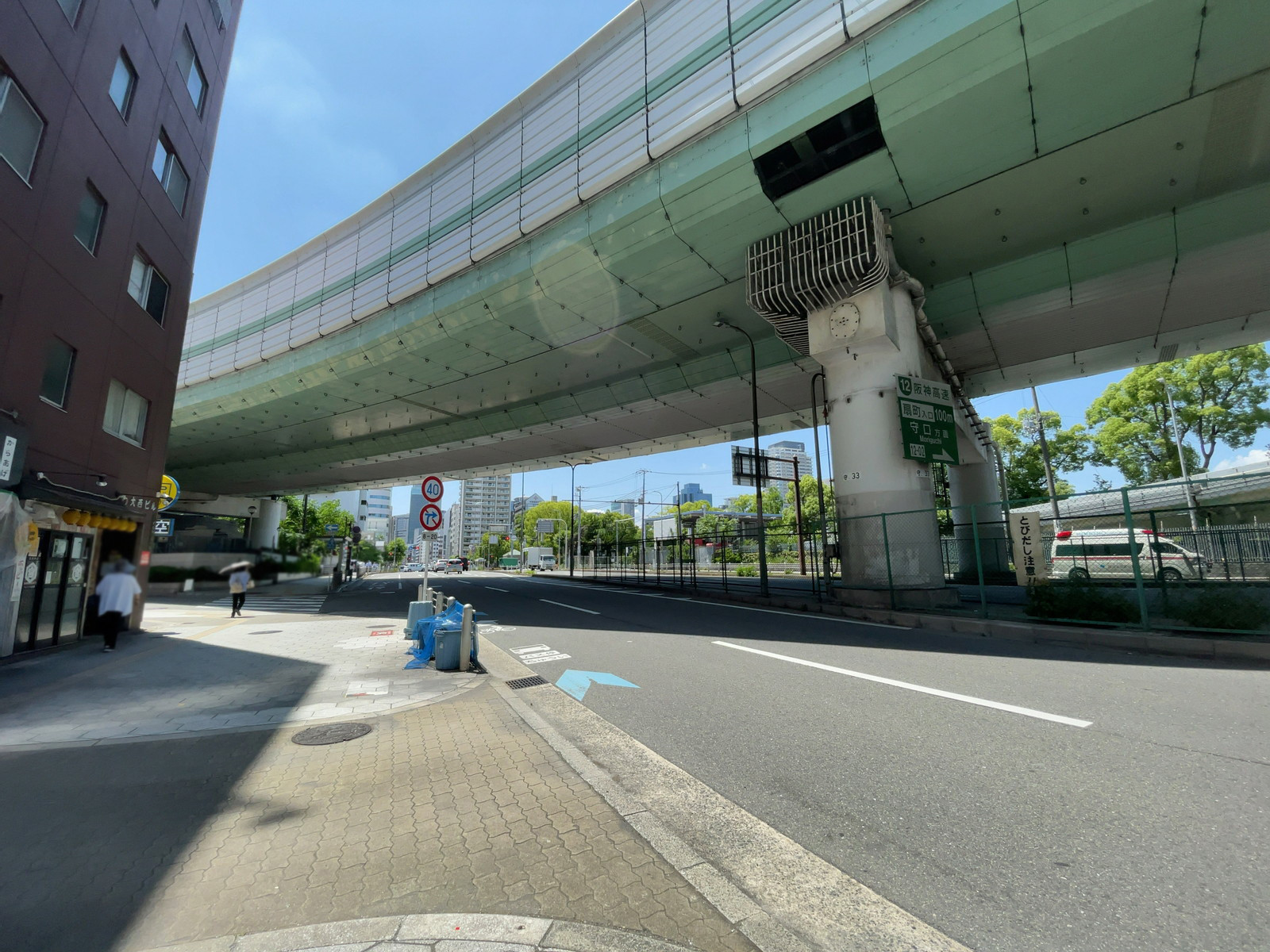 扇町センタービル前面の通り