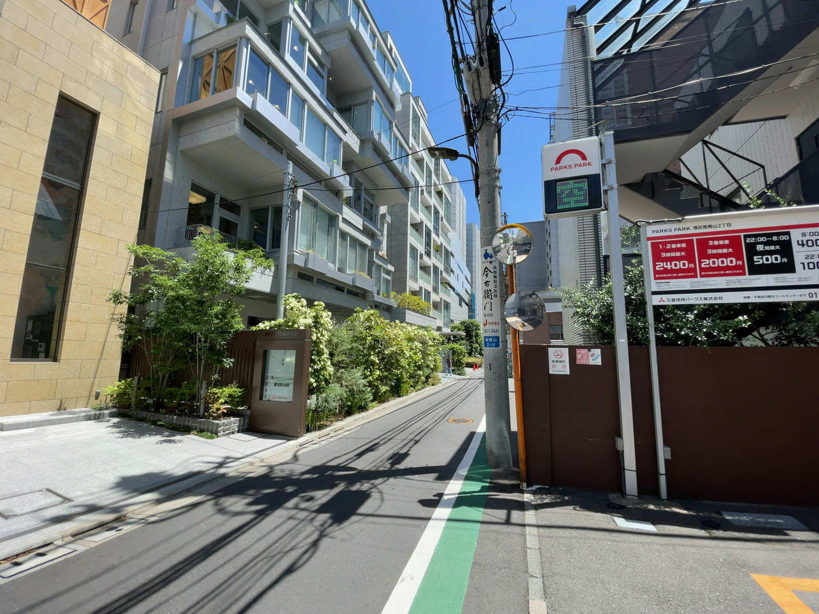 天翔オフィス南青山前面の通り