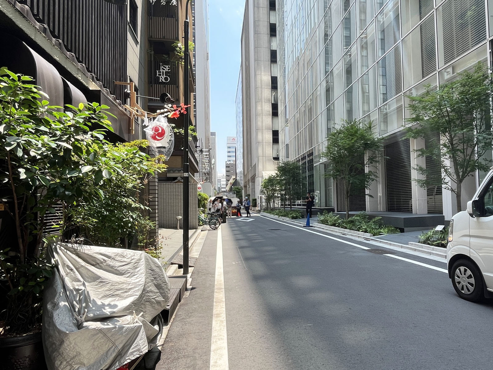竹本ビル前面の通り