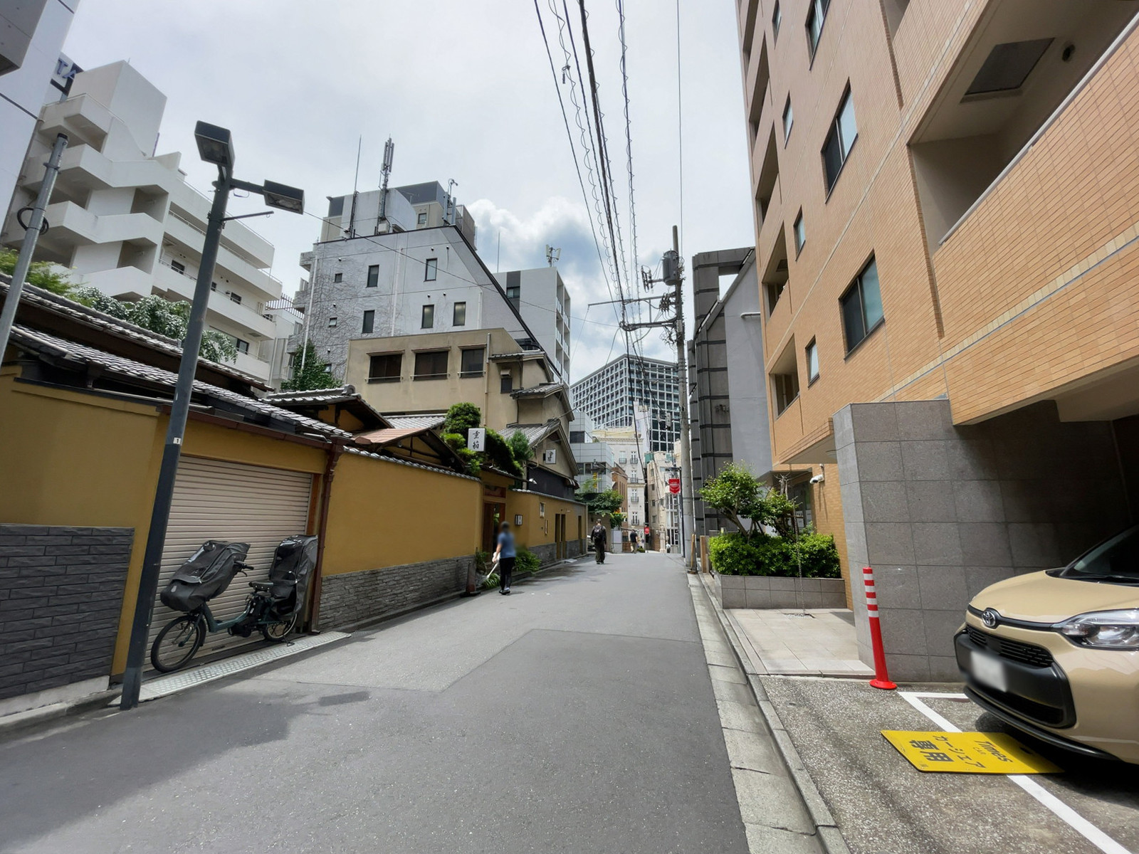 VORT赤坂3前面の通り