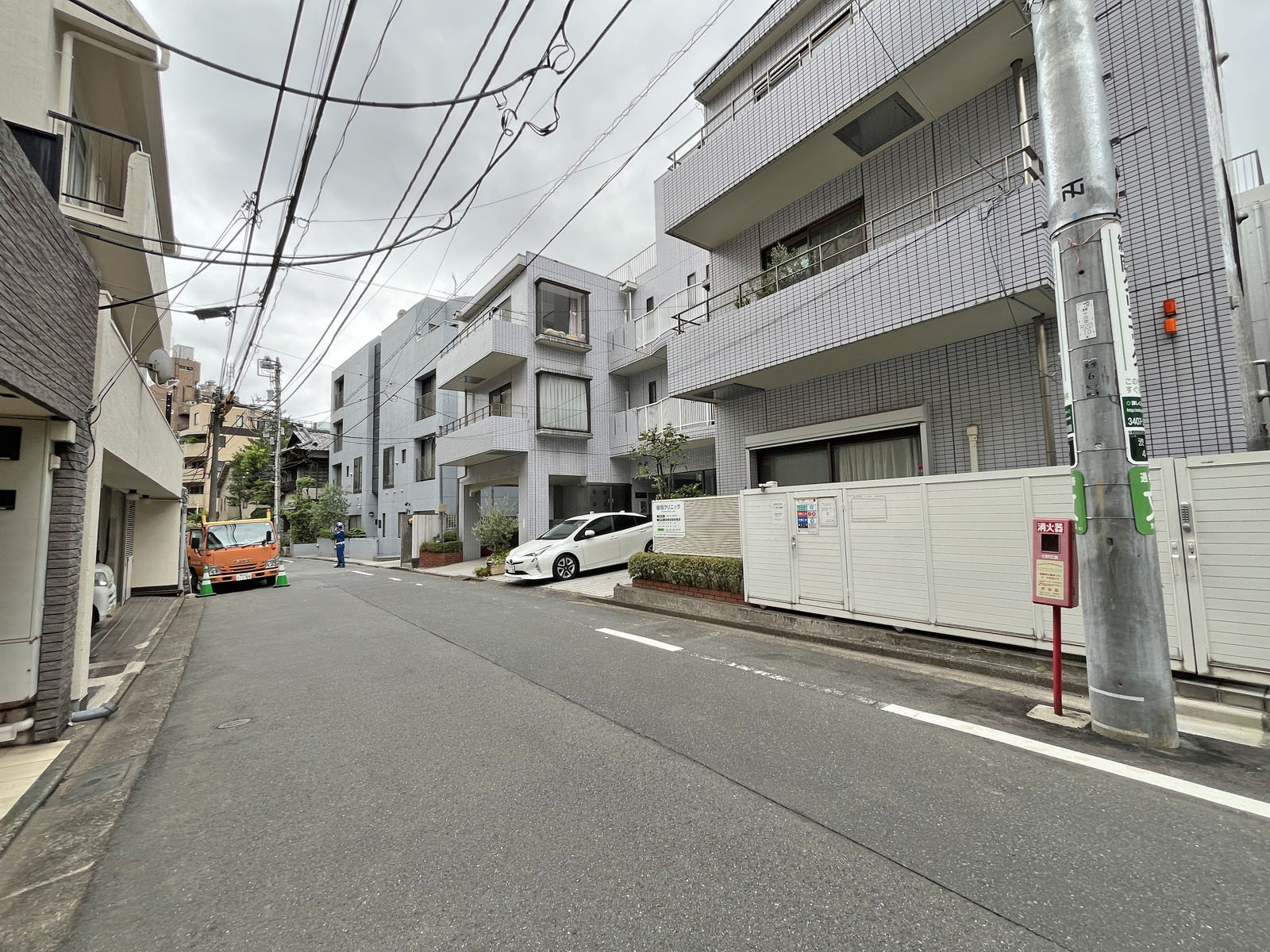 TMTビル前面の通り