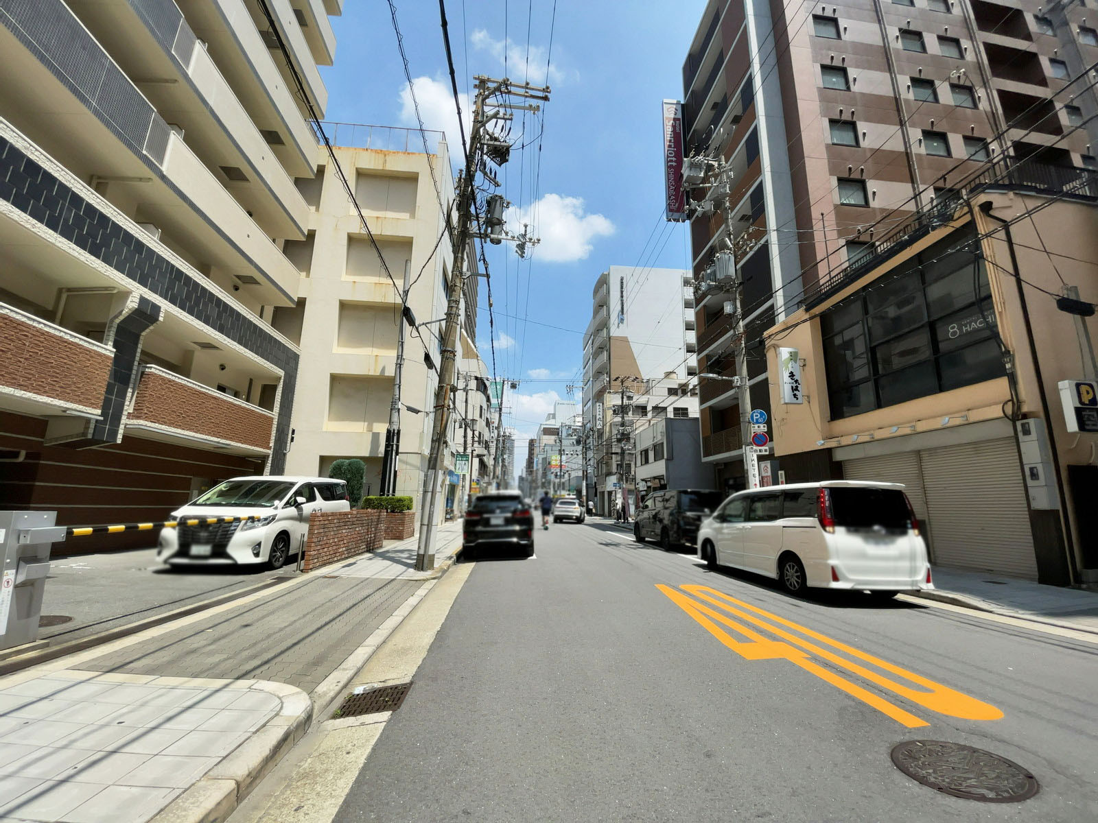 サントビル前面の通り