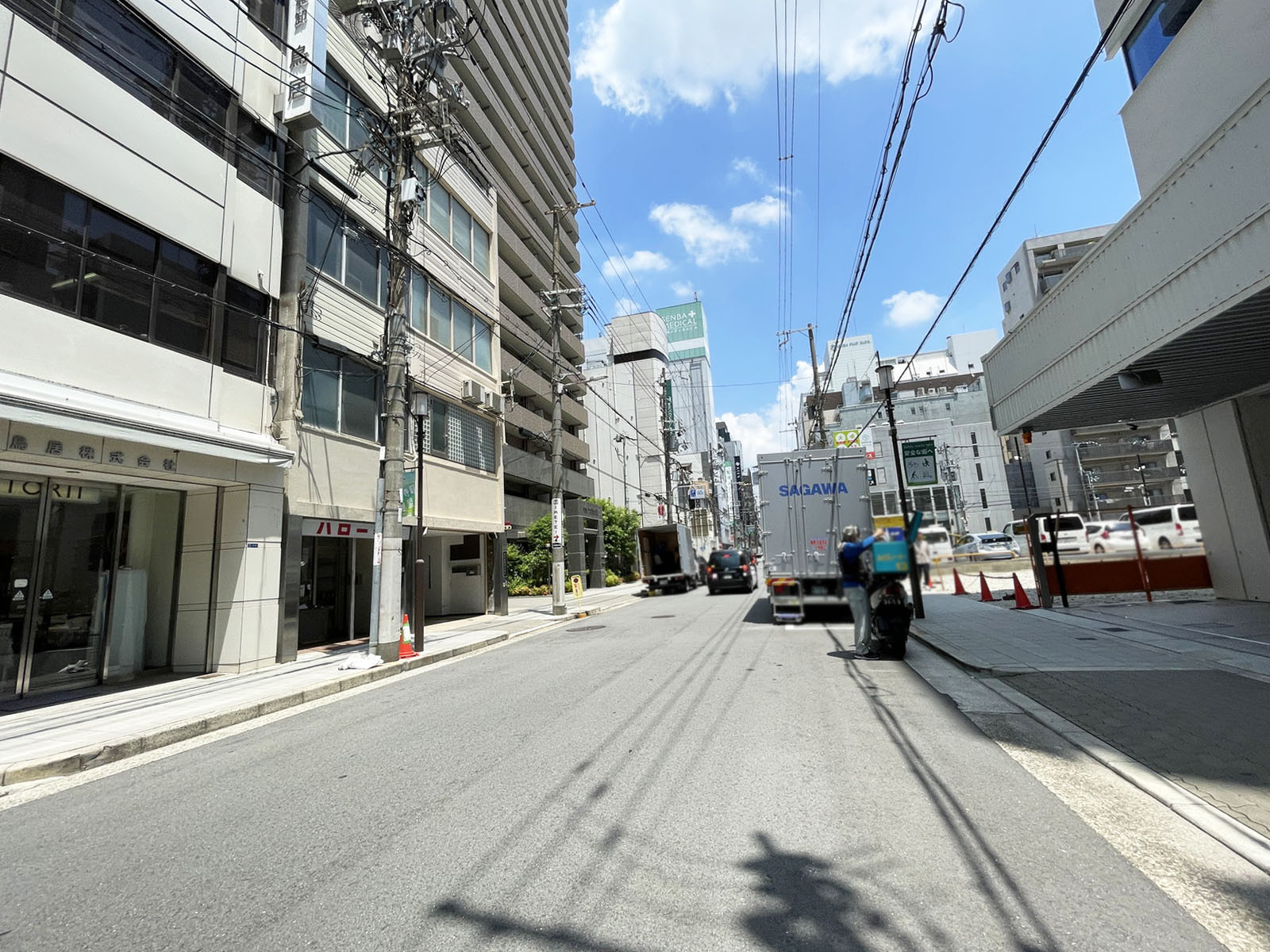 yonezawa船場ビル前面の通り
