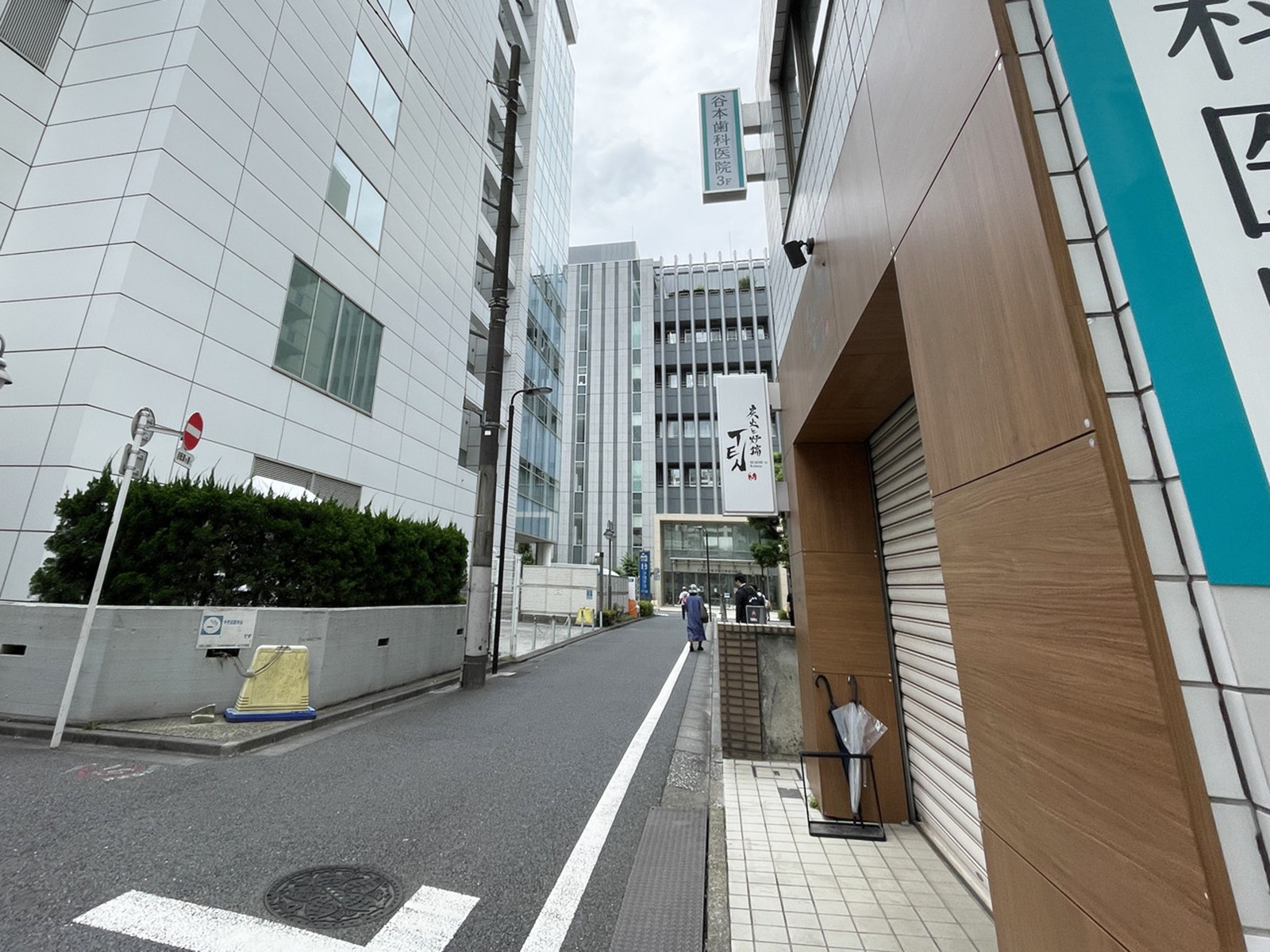 井口ビル前面の通り
