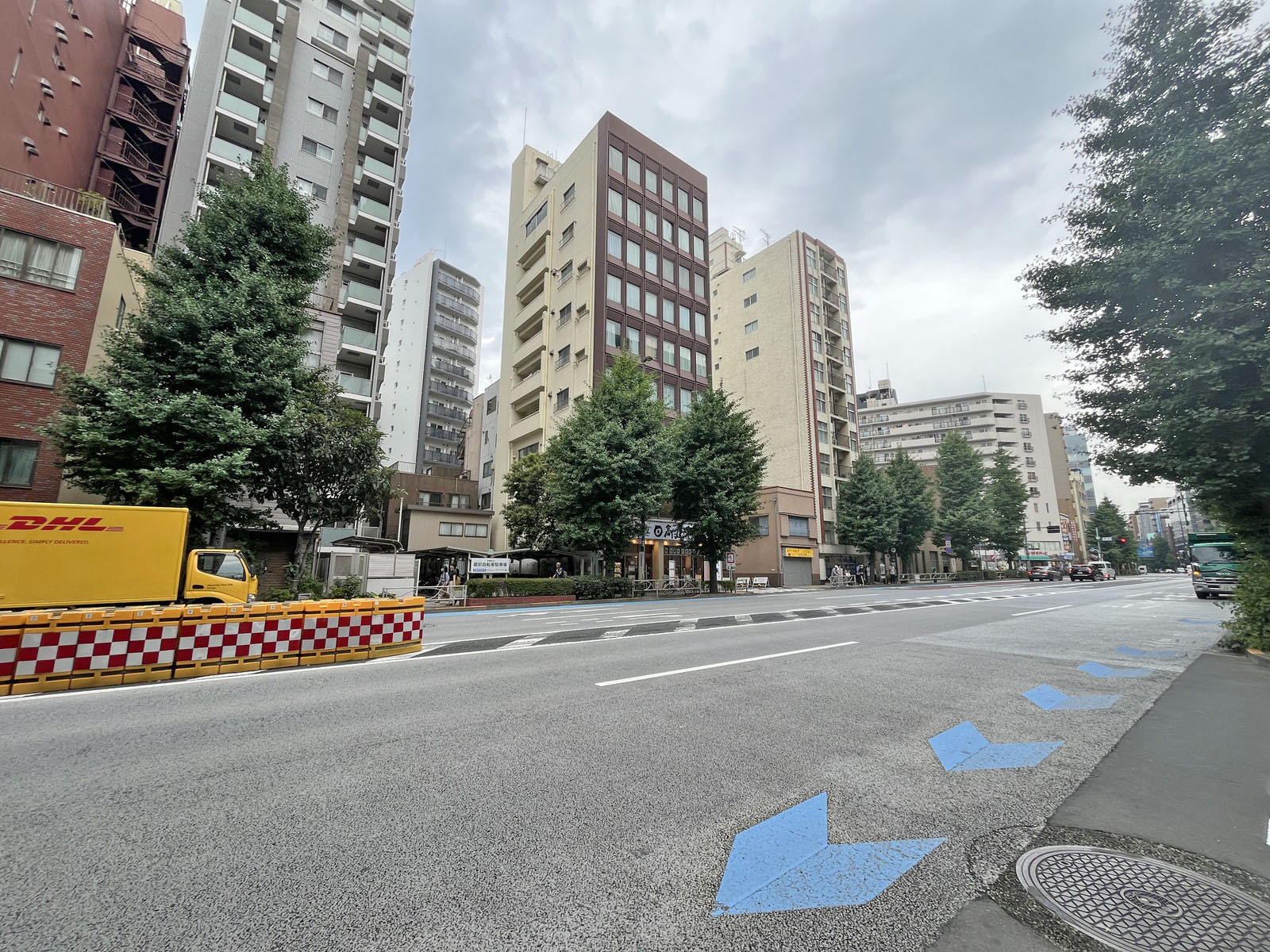 ATLAS蔵前前面の御蔵前通り