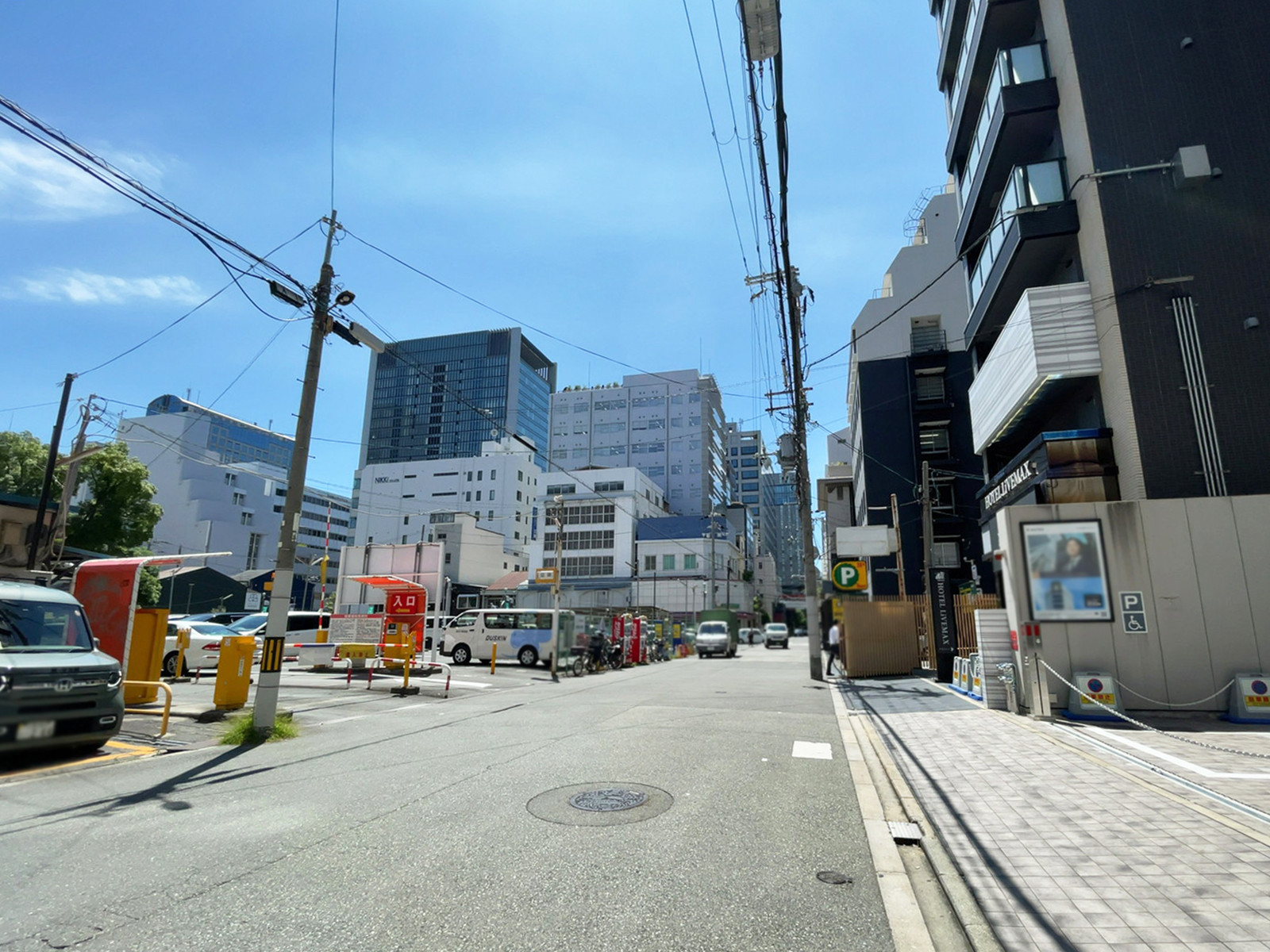 VORT御堂筋本町2前面の通り