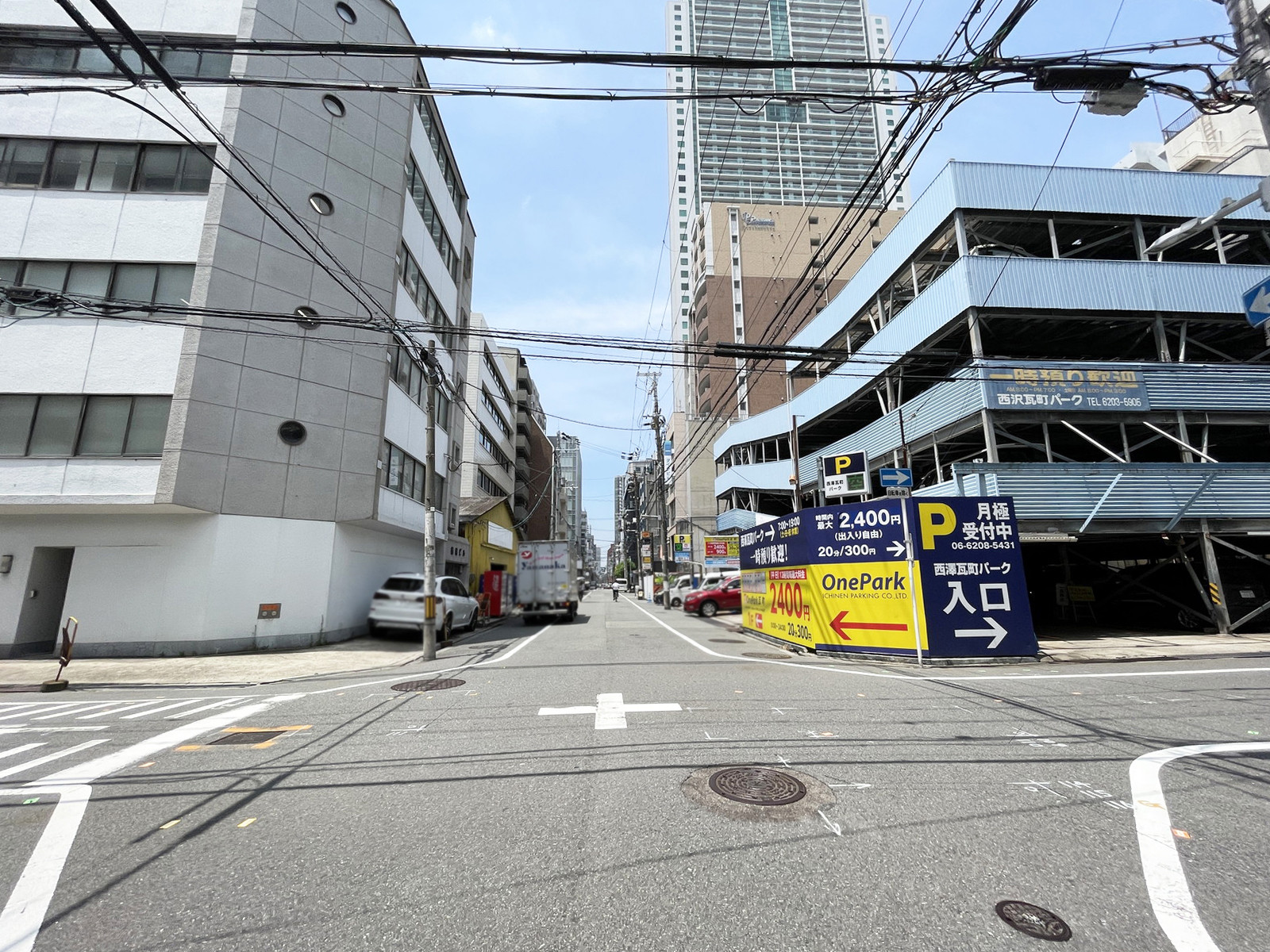 瓦町一丁目7階事務所前面の通り