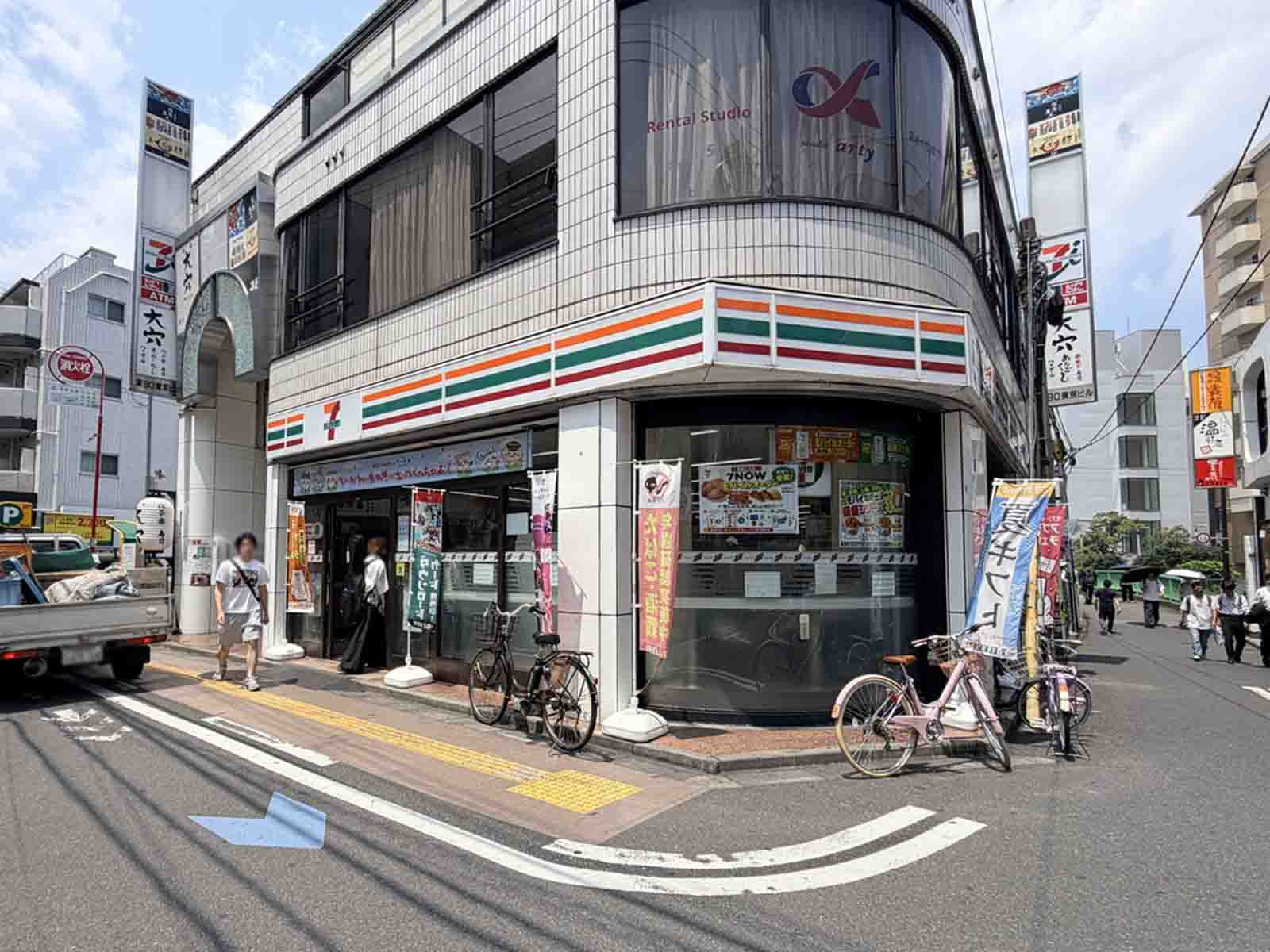 徒歩1分のセブン-イレブン 高田馬場3丁目店
