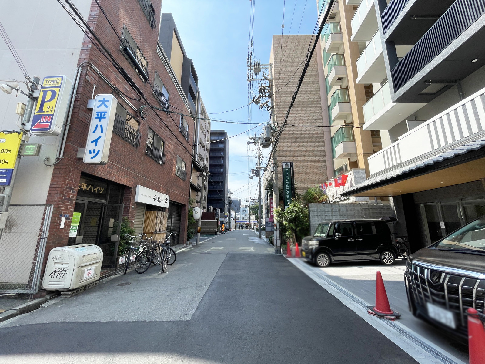 福居公館前面の通り