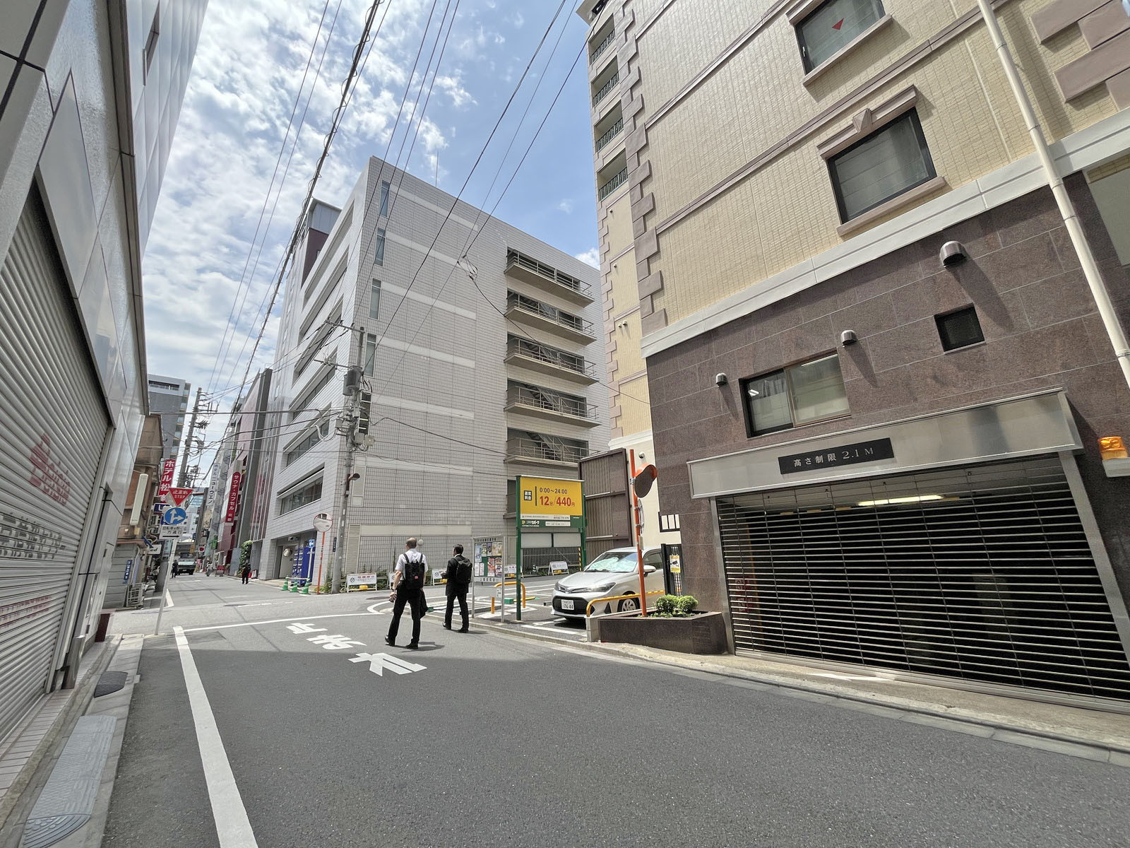 VORT上野2ビル前面の通り