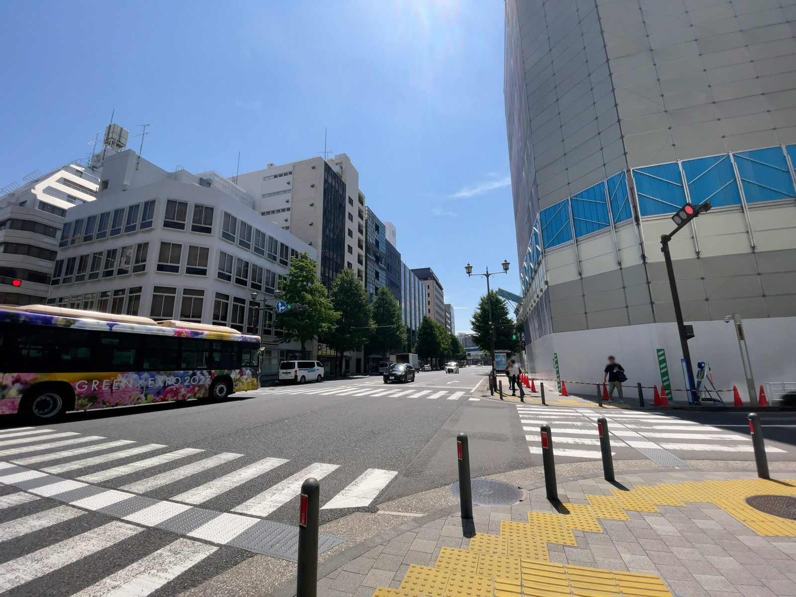 尾上町ビル前面の通り