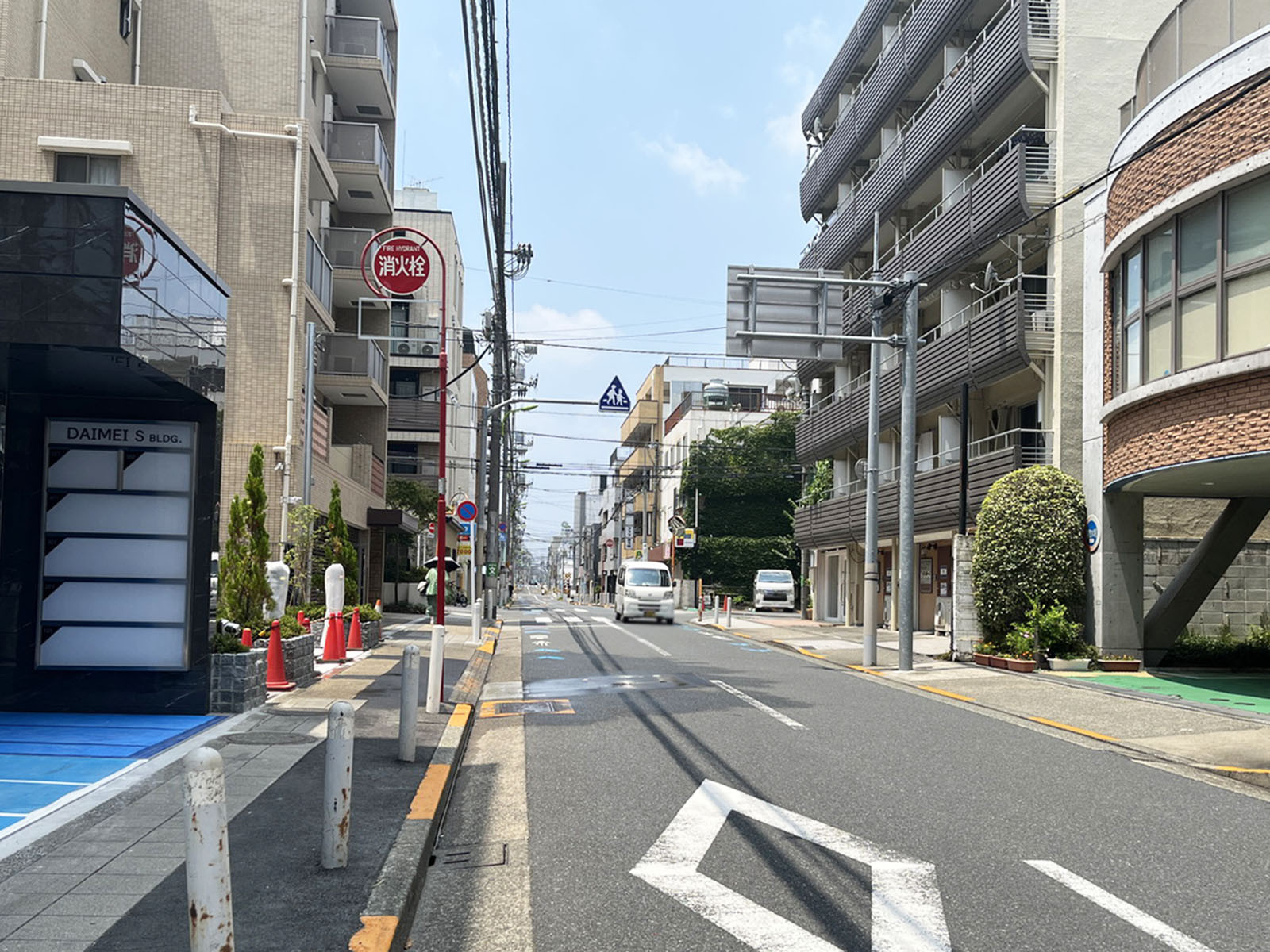 DAIMEI Sビル前面の等々力通り