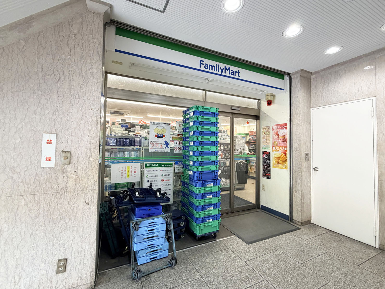 徒歩1分のファミリーマート 六番町日テレ前店