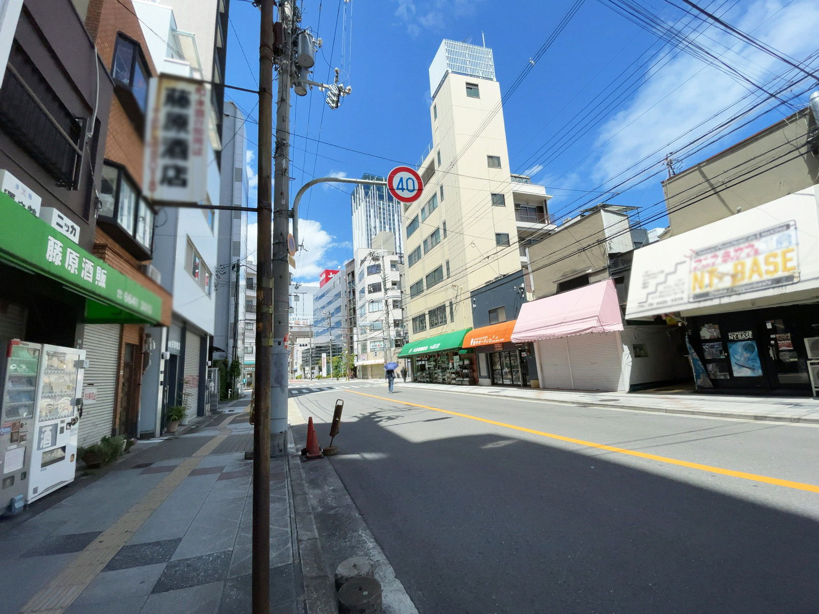 アリタ日本橋5ビル前面の通り