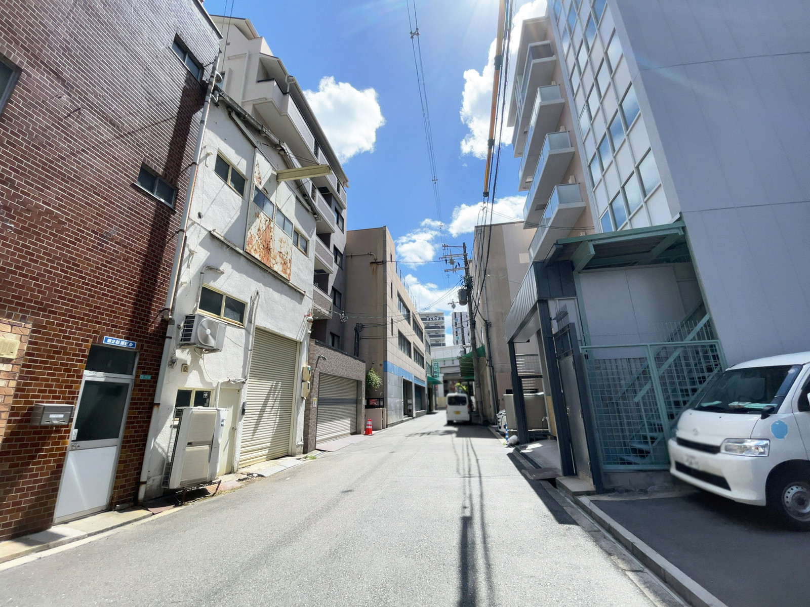 小椋ビル前面の通り