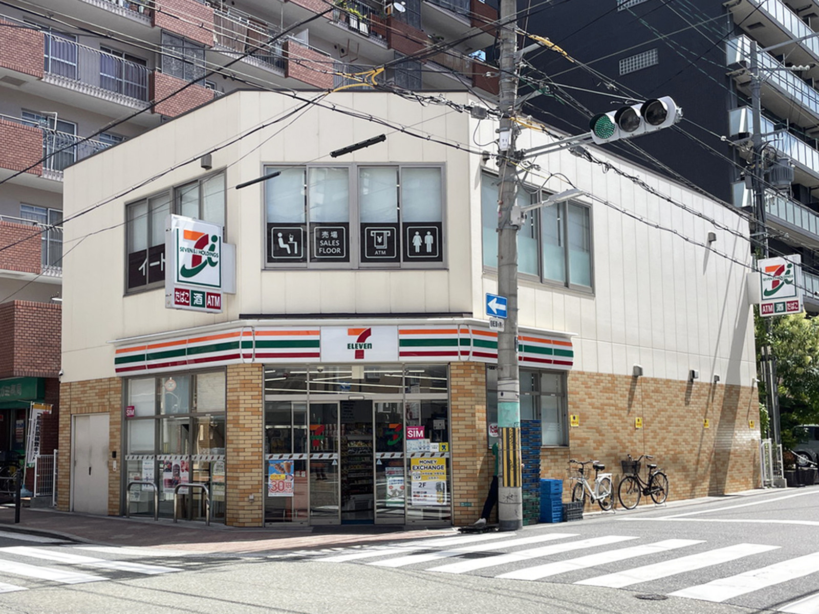 付近のセブン-イレブン 大阪日本橋東3丁目店