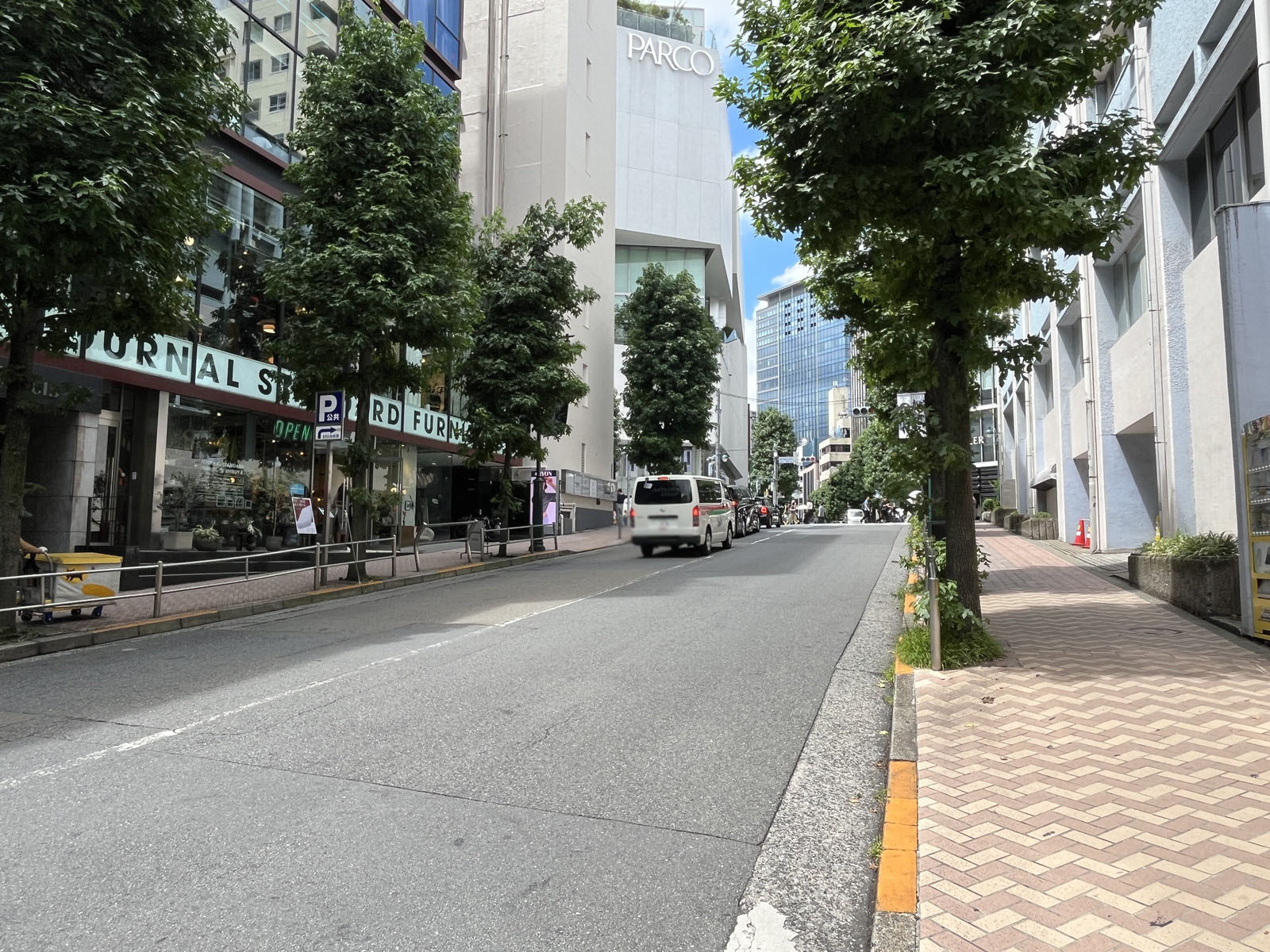 日本生命渋谷アネックス前面のフィンガーアベニュー