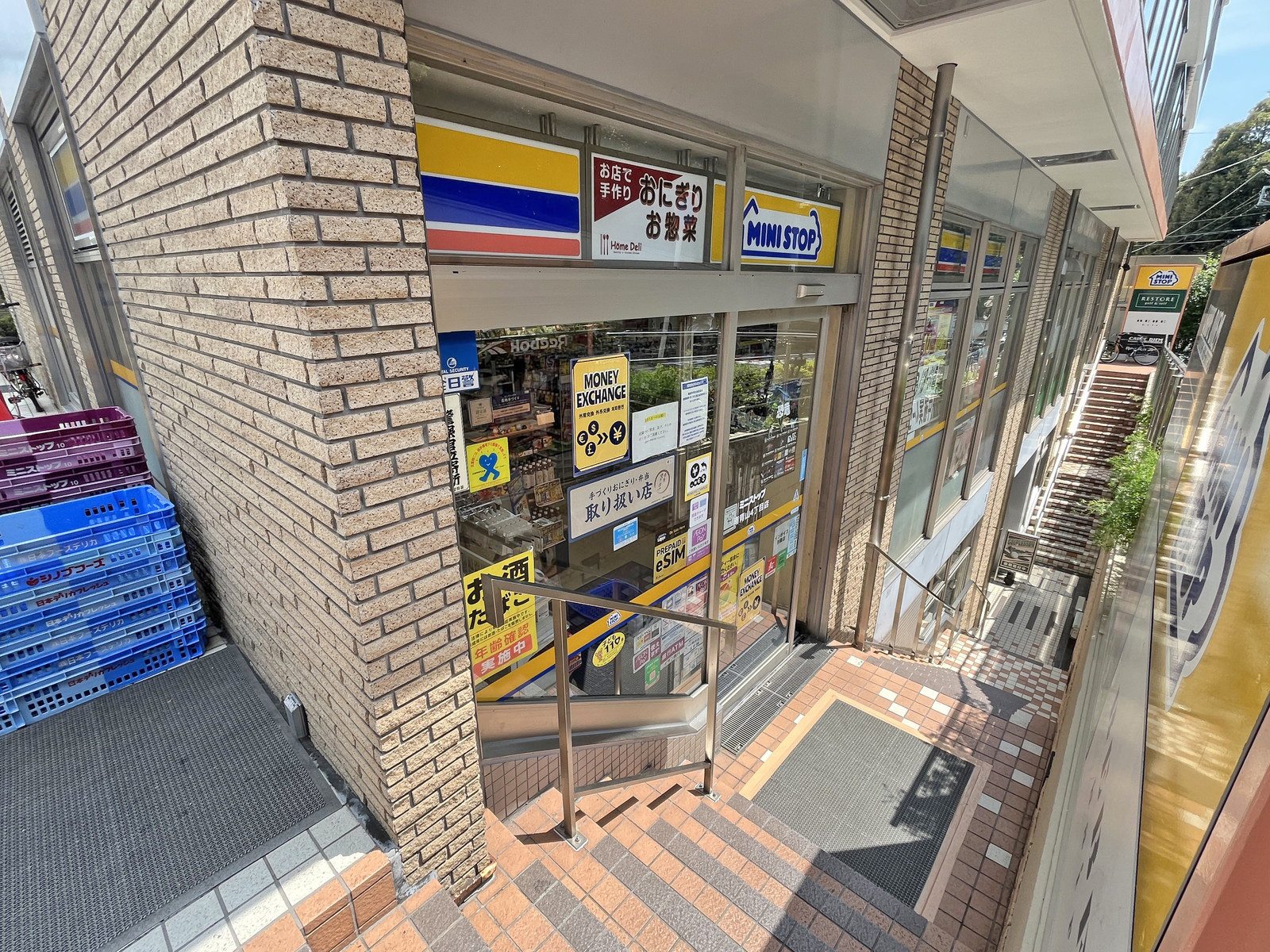 徒歩1分のミニストップ 南青山4丁目店
