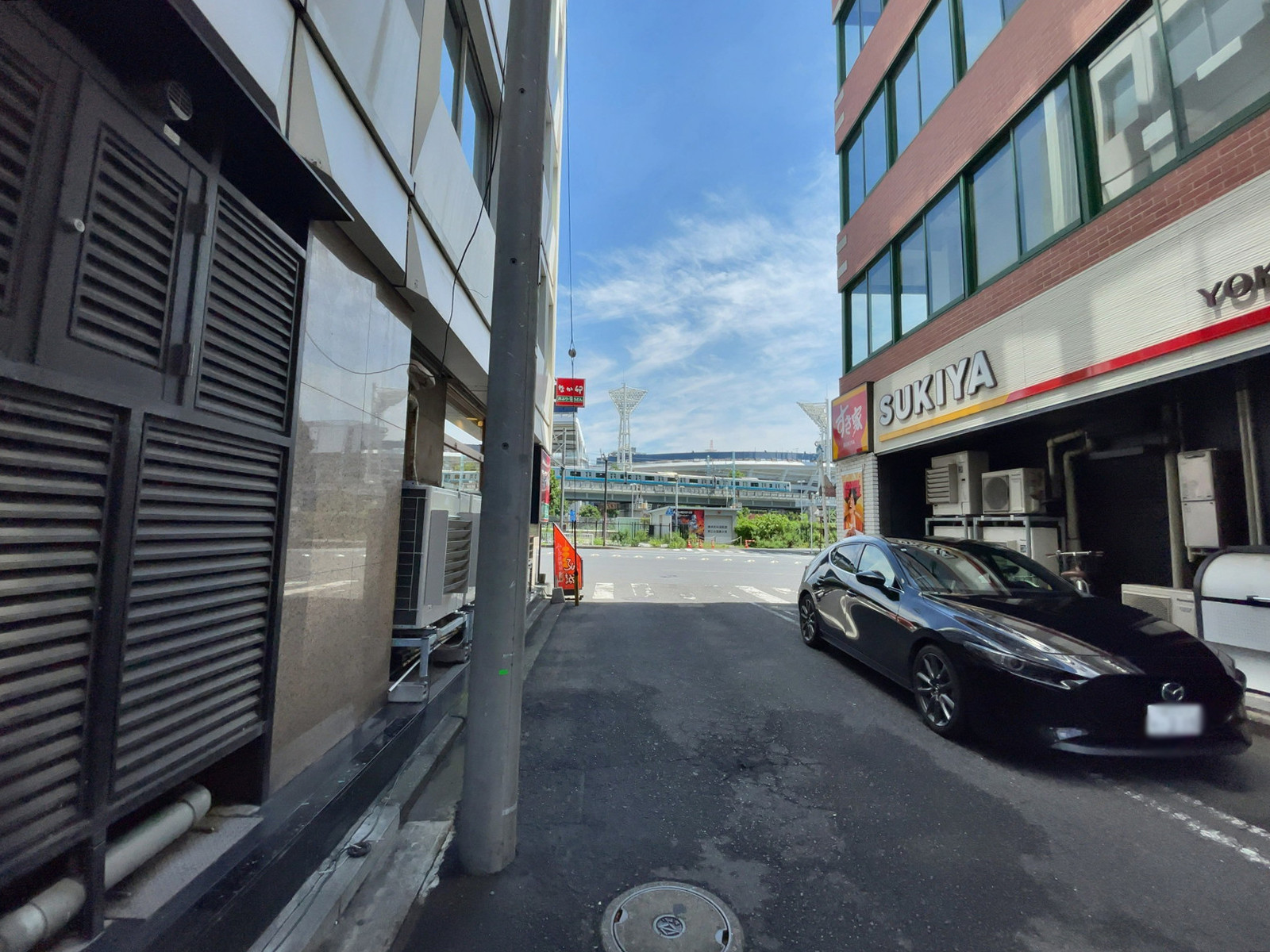 不老町守谷ビル前面の通り