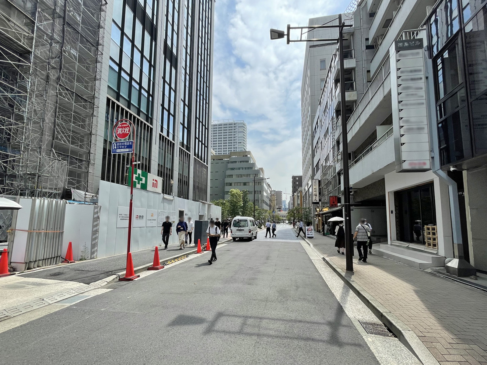 菊島ビル前面の通り