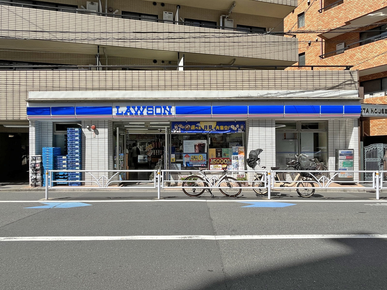 徒歩3分のローソン 千駄ヶ谷一丁目店