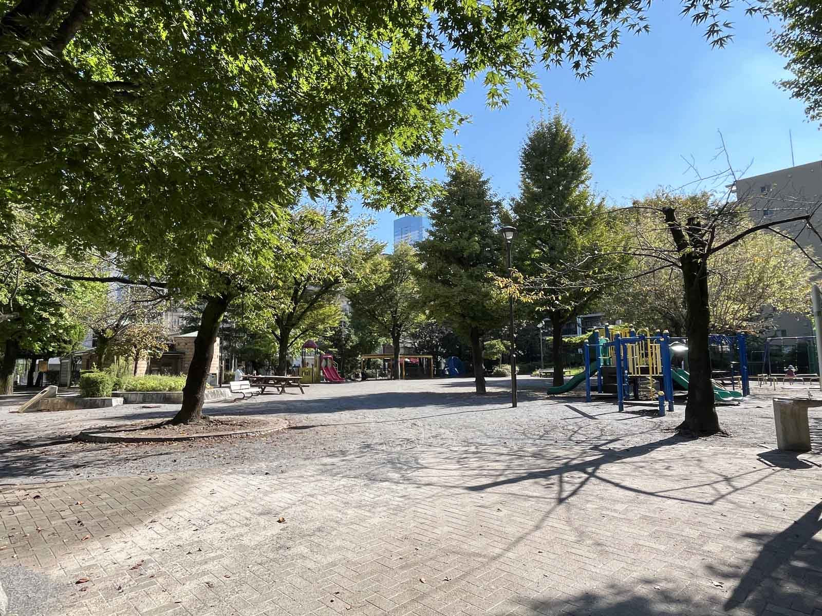 近くの月島第一児童公園
