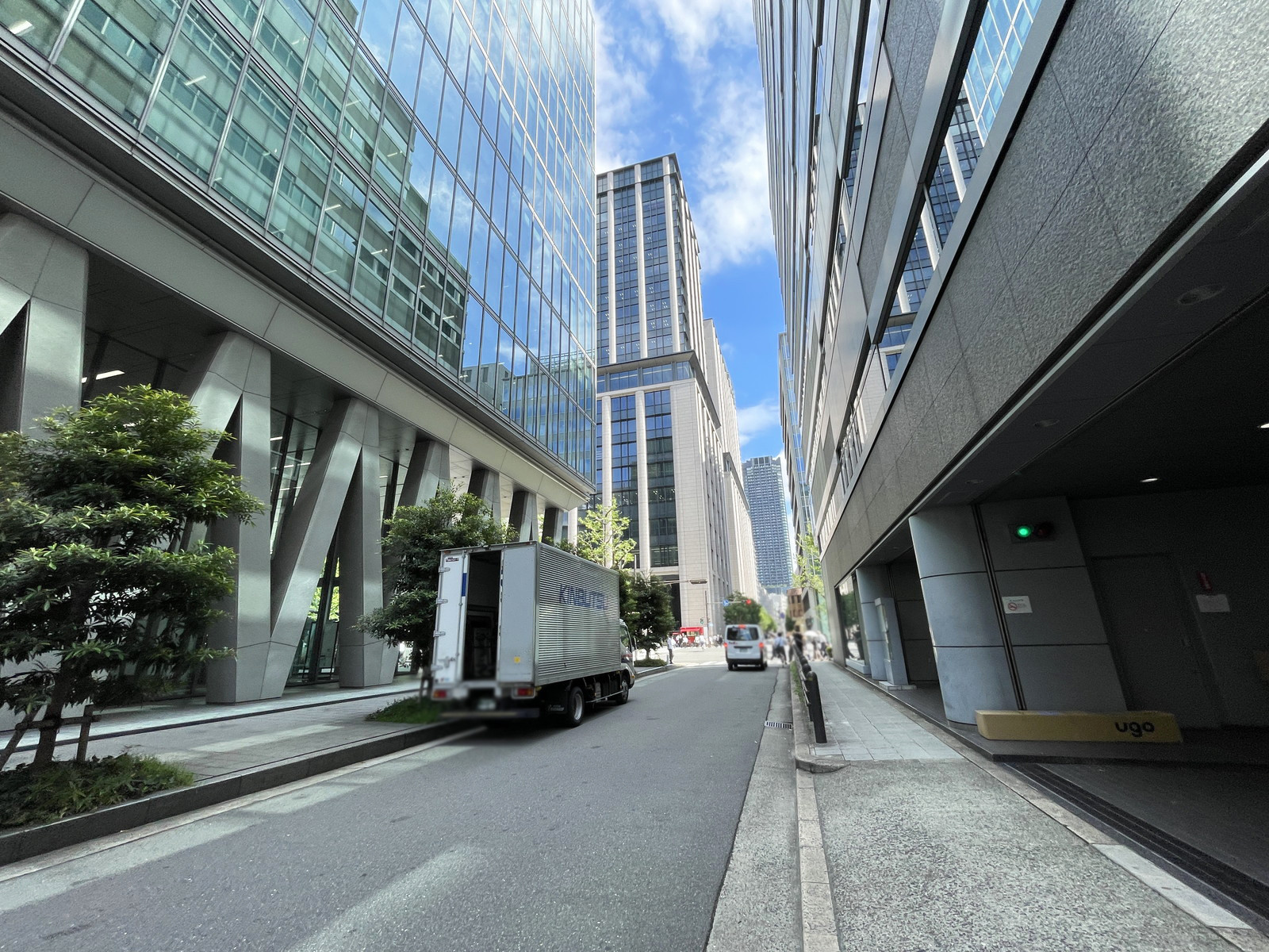 PMO淀屋橋前面の通り
