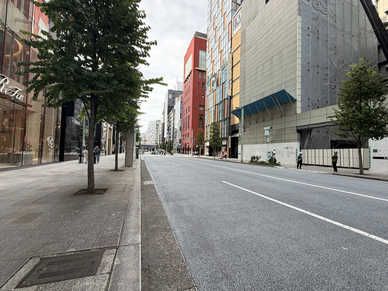 銀座ヤマトビル前面の通り