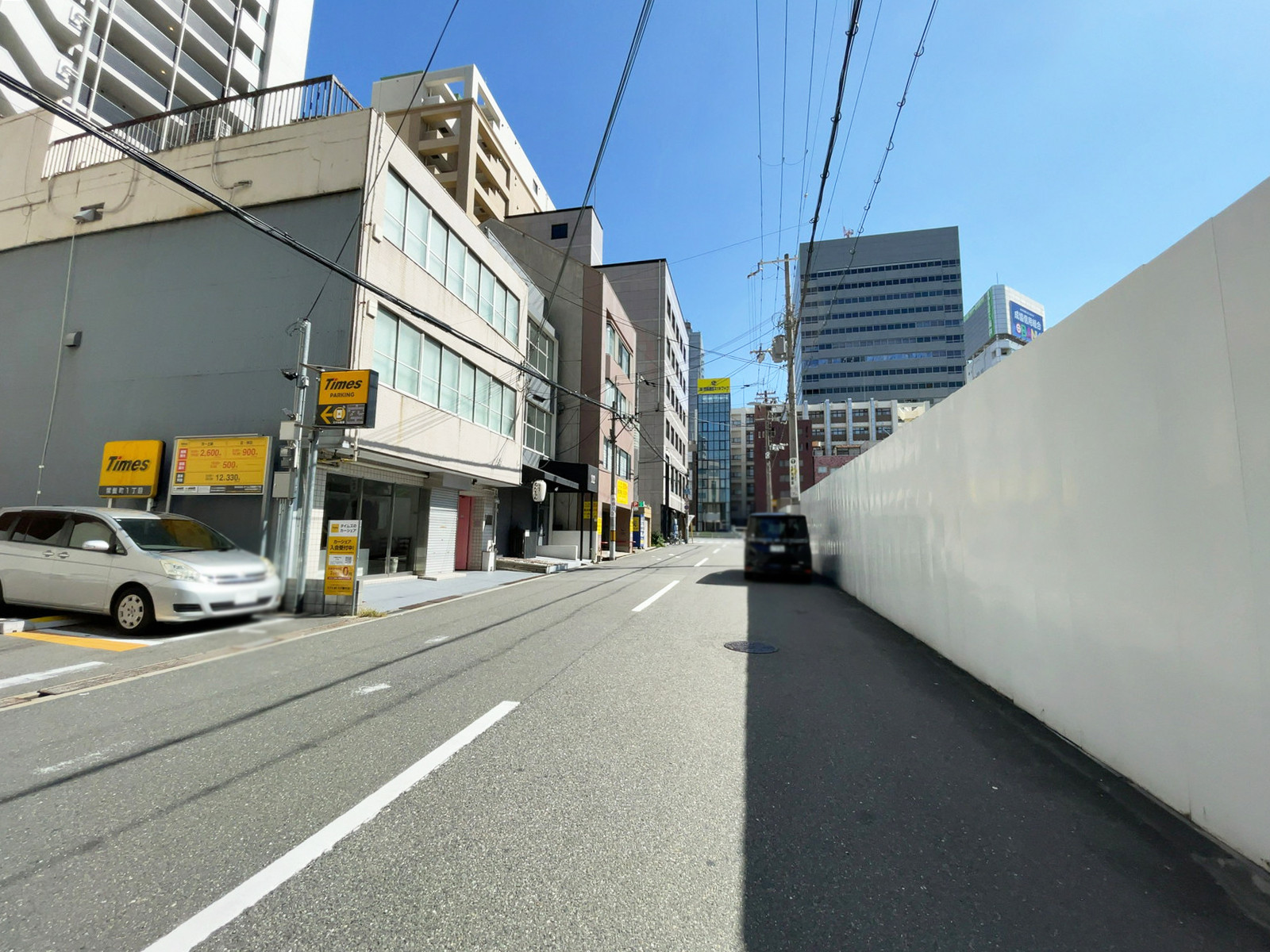 谷町細見ビル前面の通り