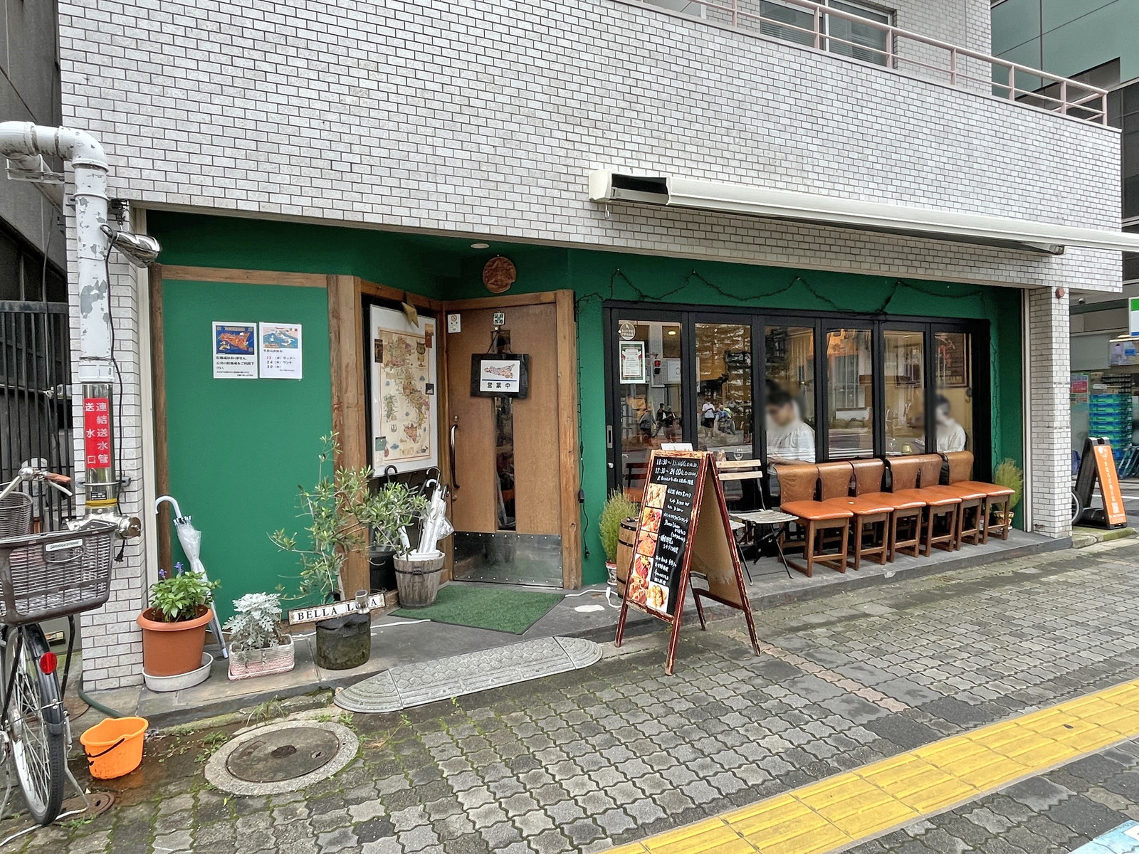 徒歩2分のイタリア料理 ベッラ ルーナ