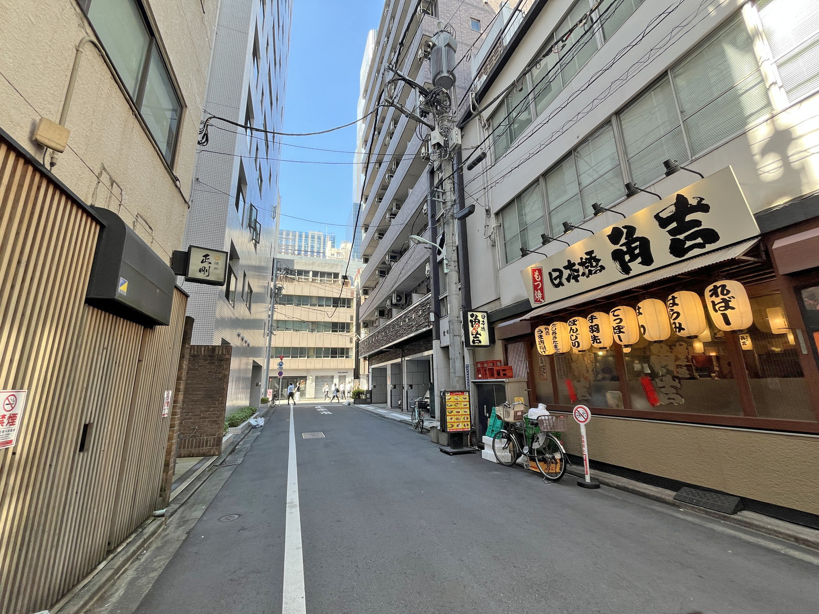 兜町第1ビル前面の通り