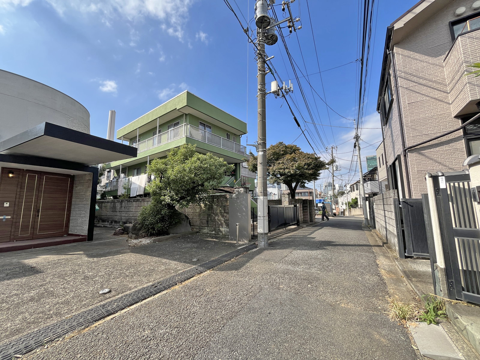 渋谷氷川GROVE前面の通り