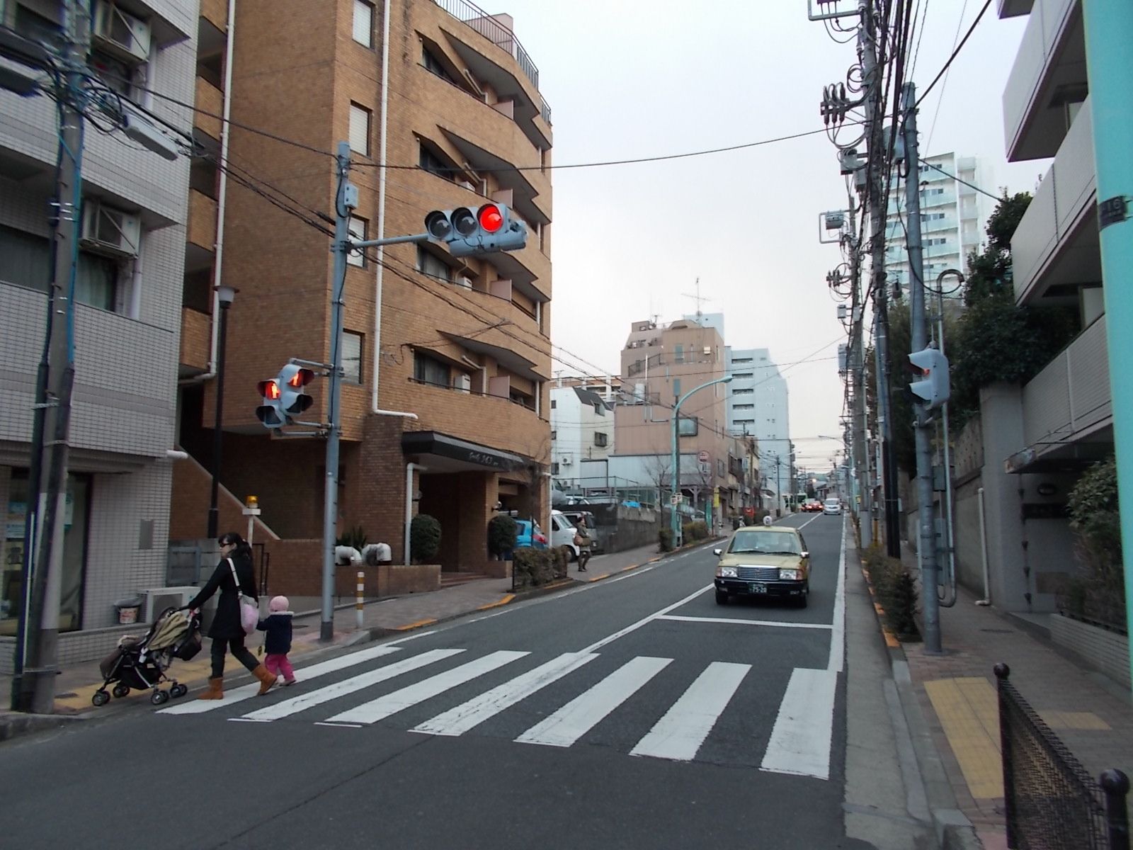 恵比寿パープルビル前の通り