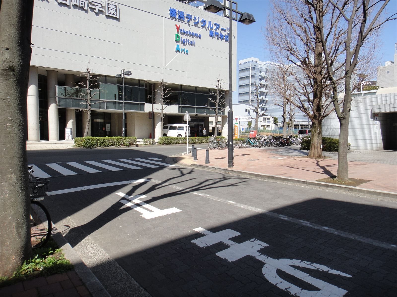 人通りは少なめ