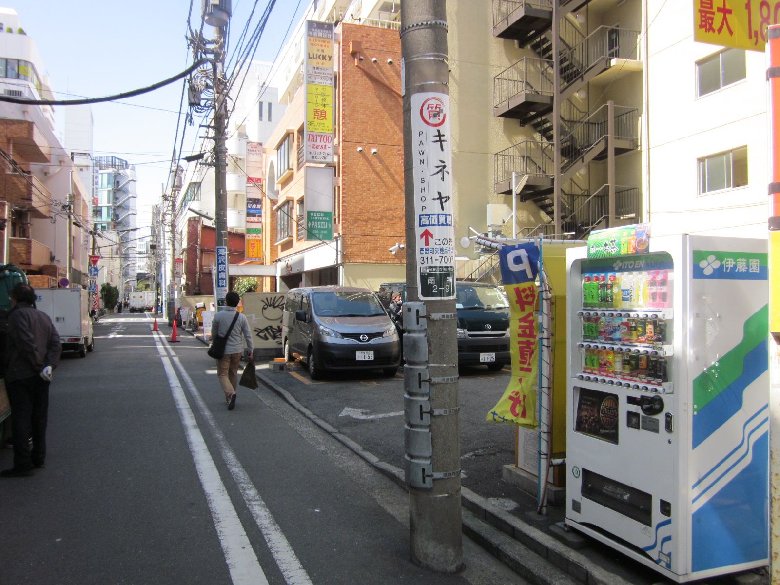 細い路地が続くエリア