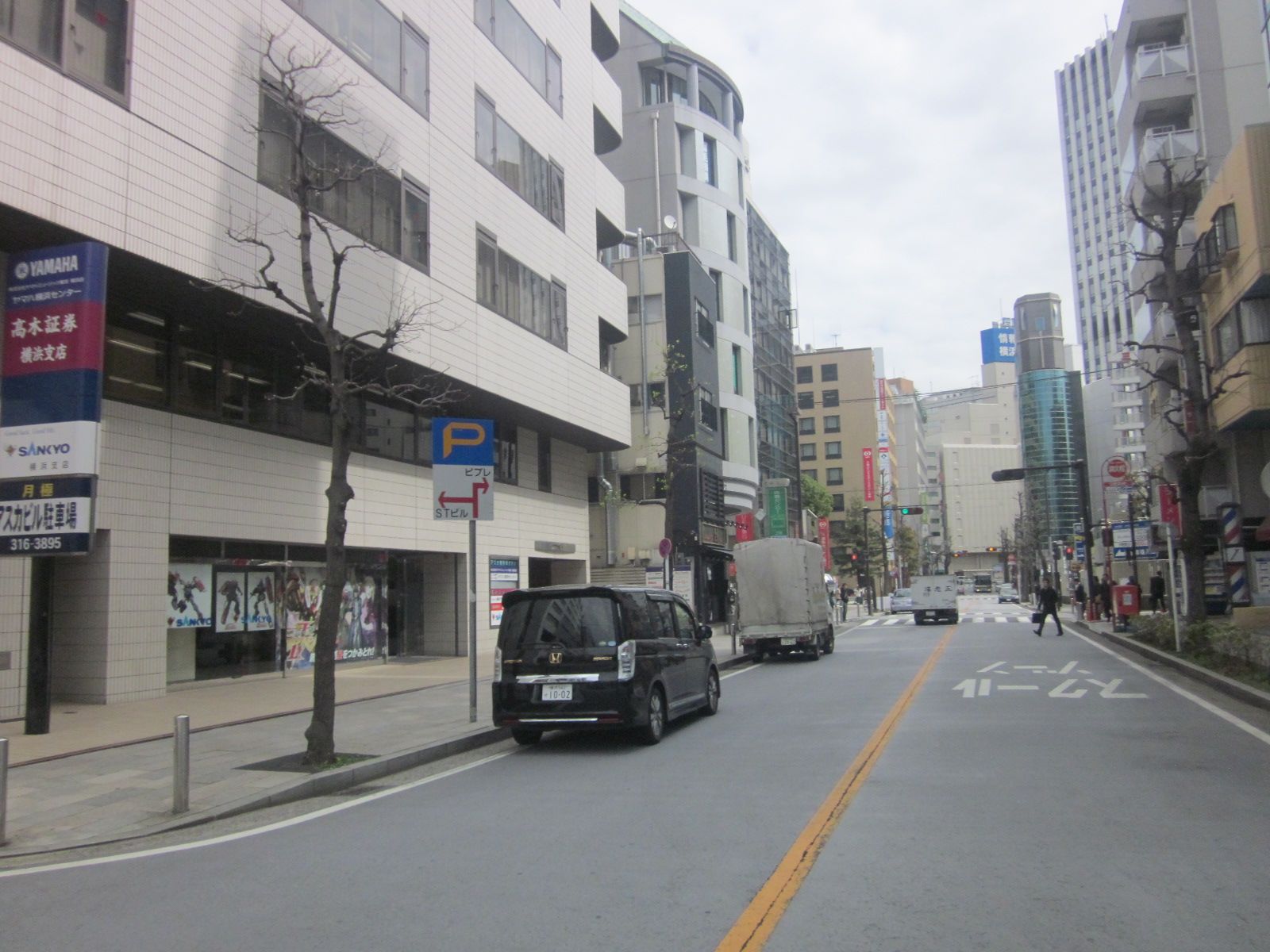 物件前の通り