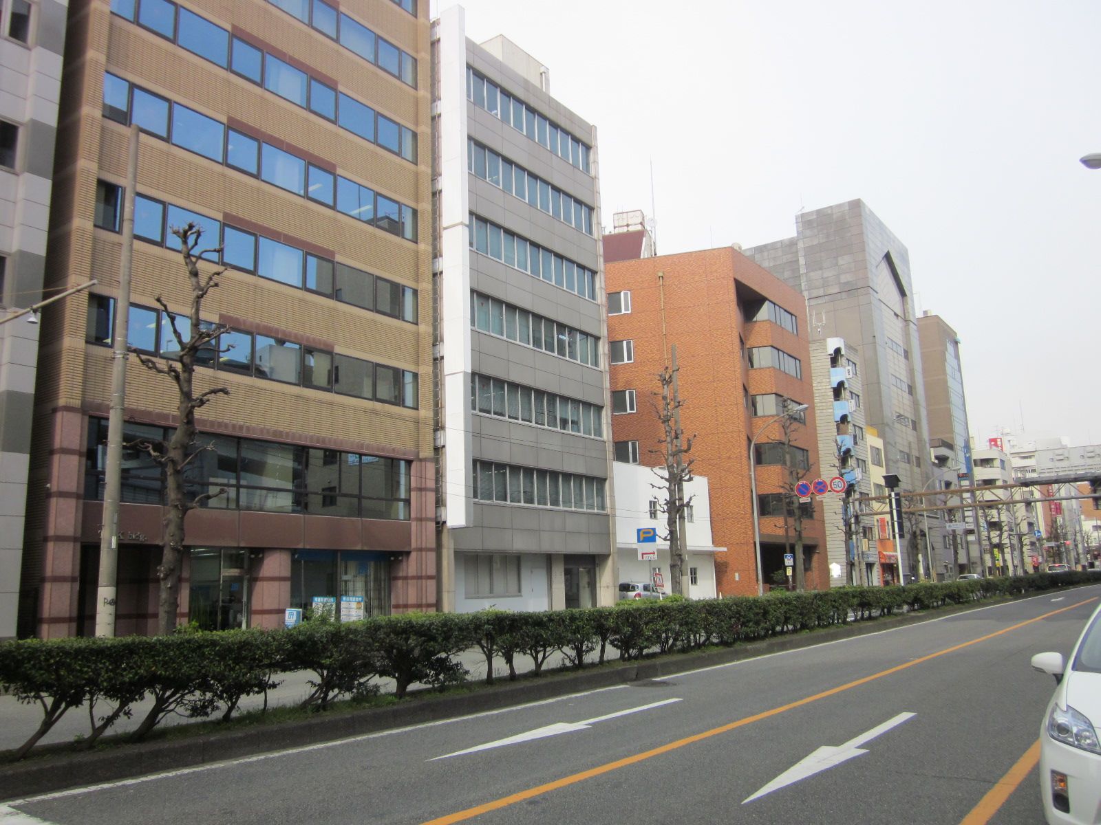 TAKビル前面の通り