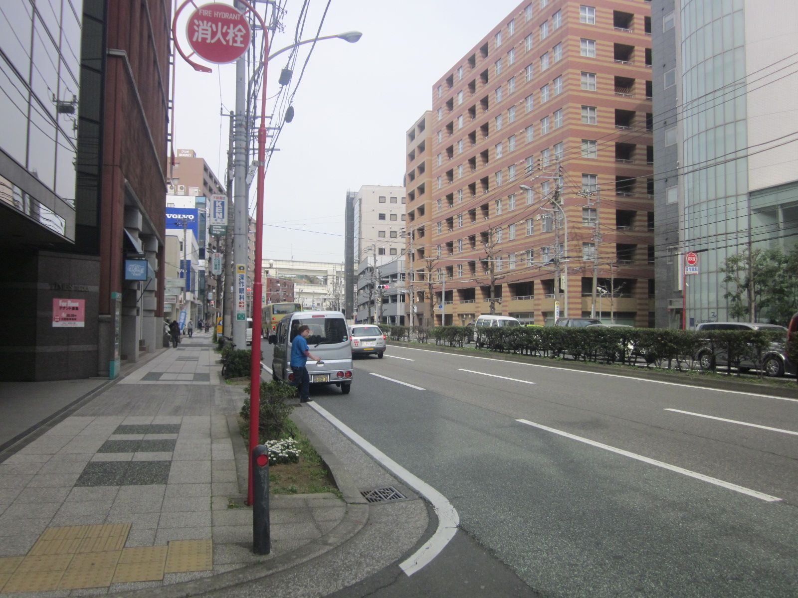 物件前の通り